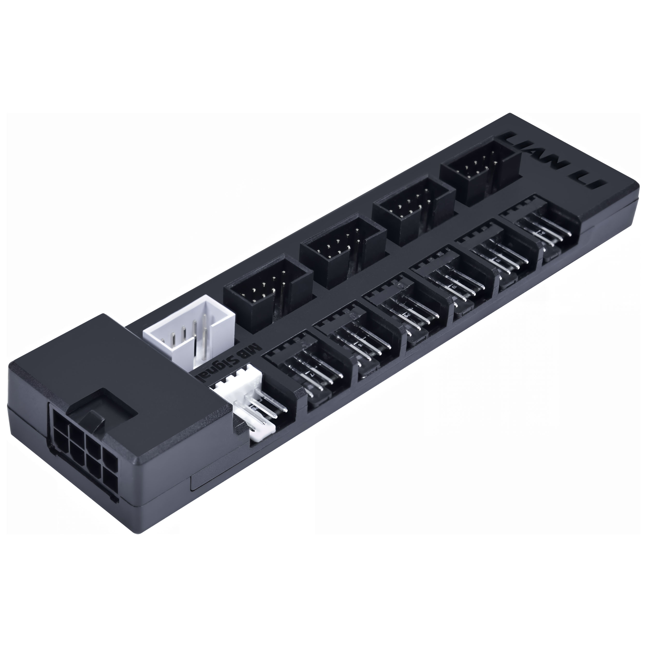 Lian Li EDGE Hub V2 con puertos USB y PWM