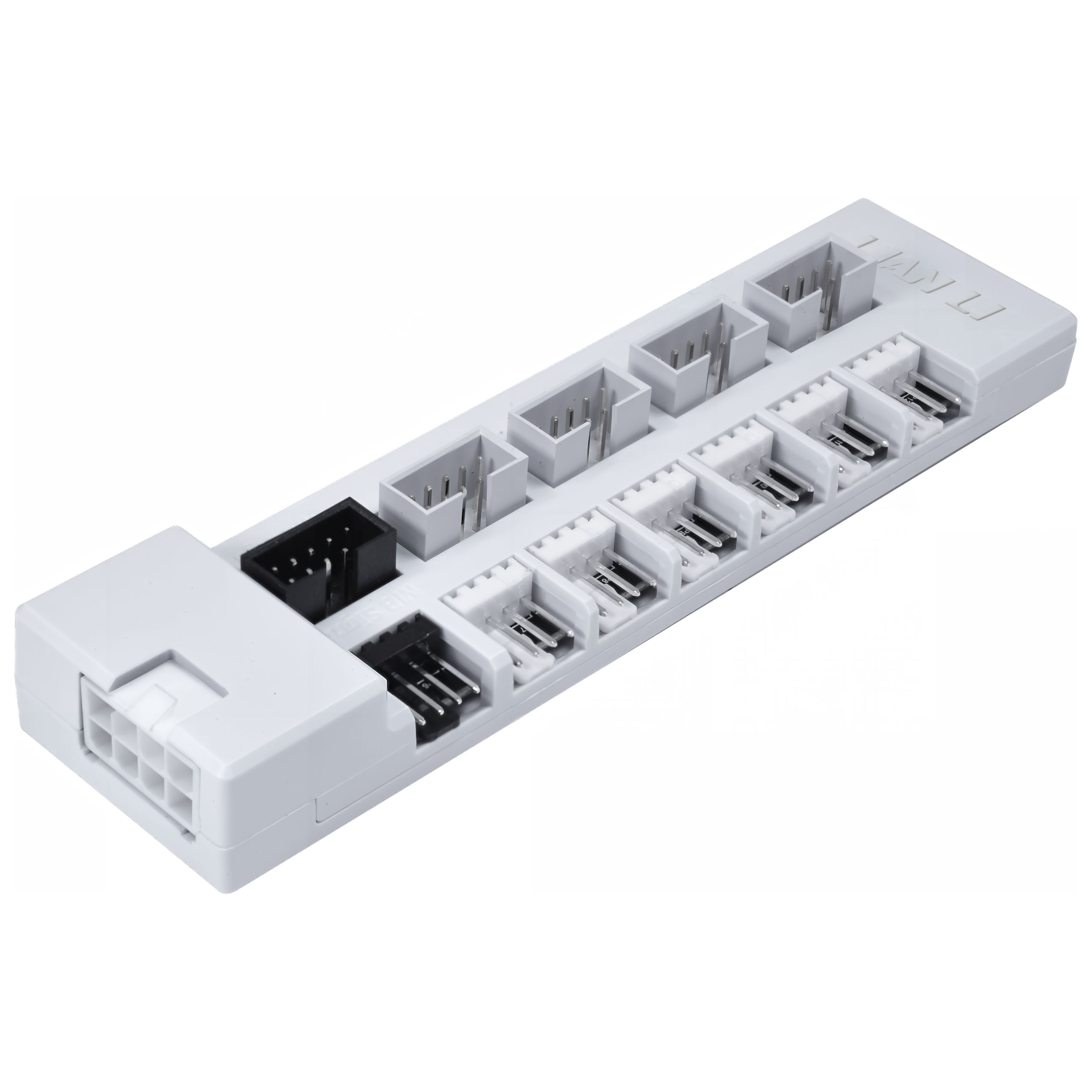 Lian Li EDGE Hub V2 con puertos USB y PWM