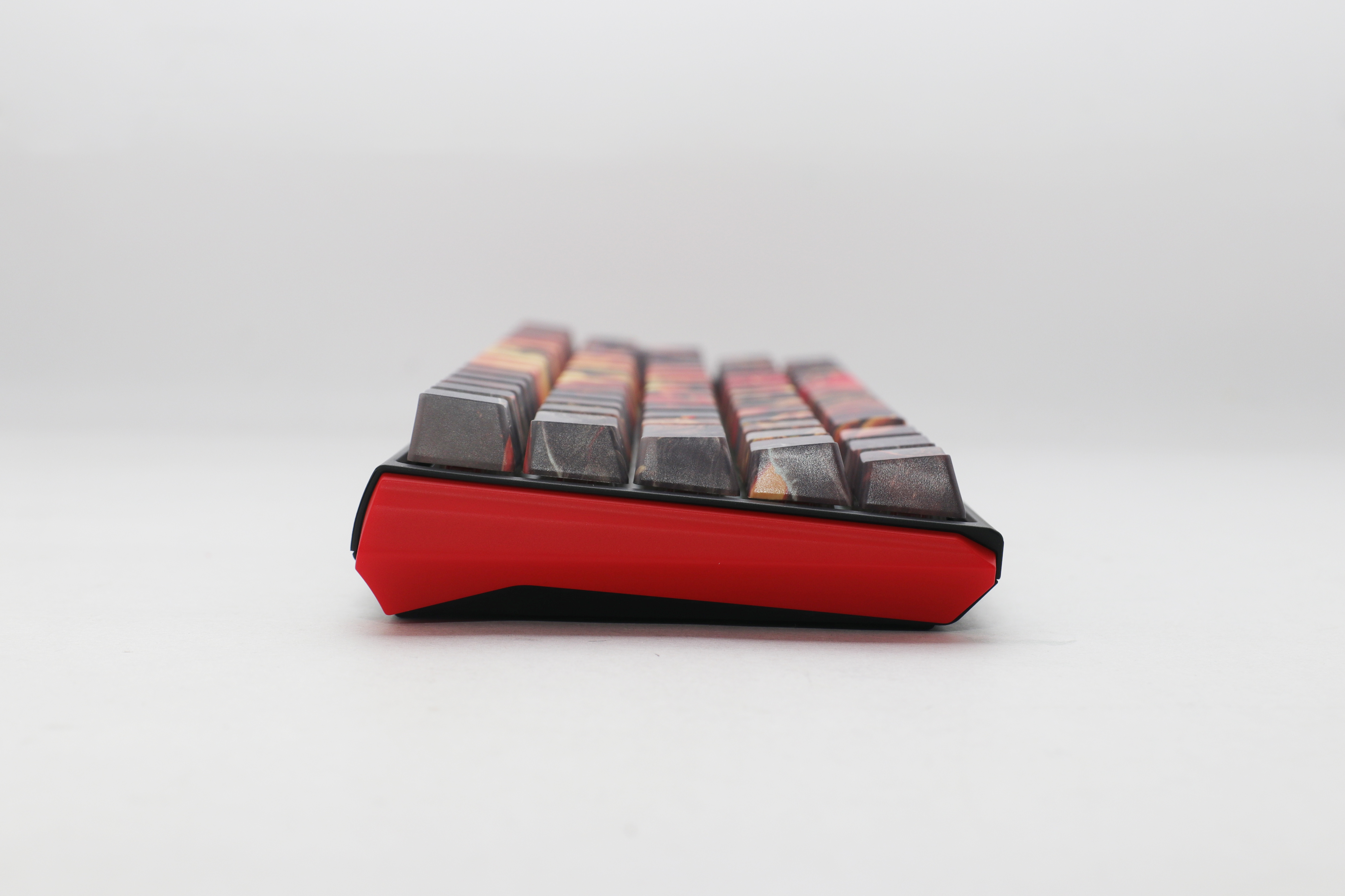 Ducky - Teclado Mecânico Ducky ONE 3 SF RGB x Doom Limited Edition MX-Red (ES)