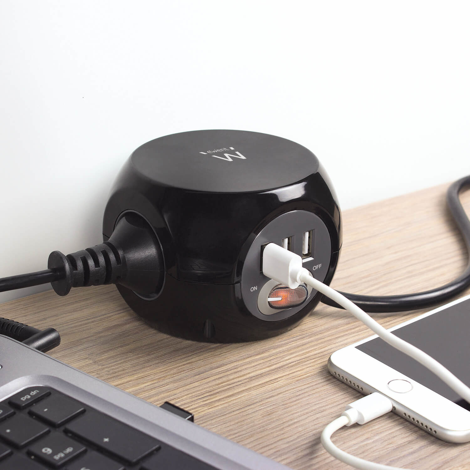 Picture of Picture of Regleta Cúbica Ewent 3 Tomas + 3 Portas USB 2.4A c/ Cable 1.5 M Negro