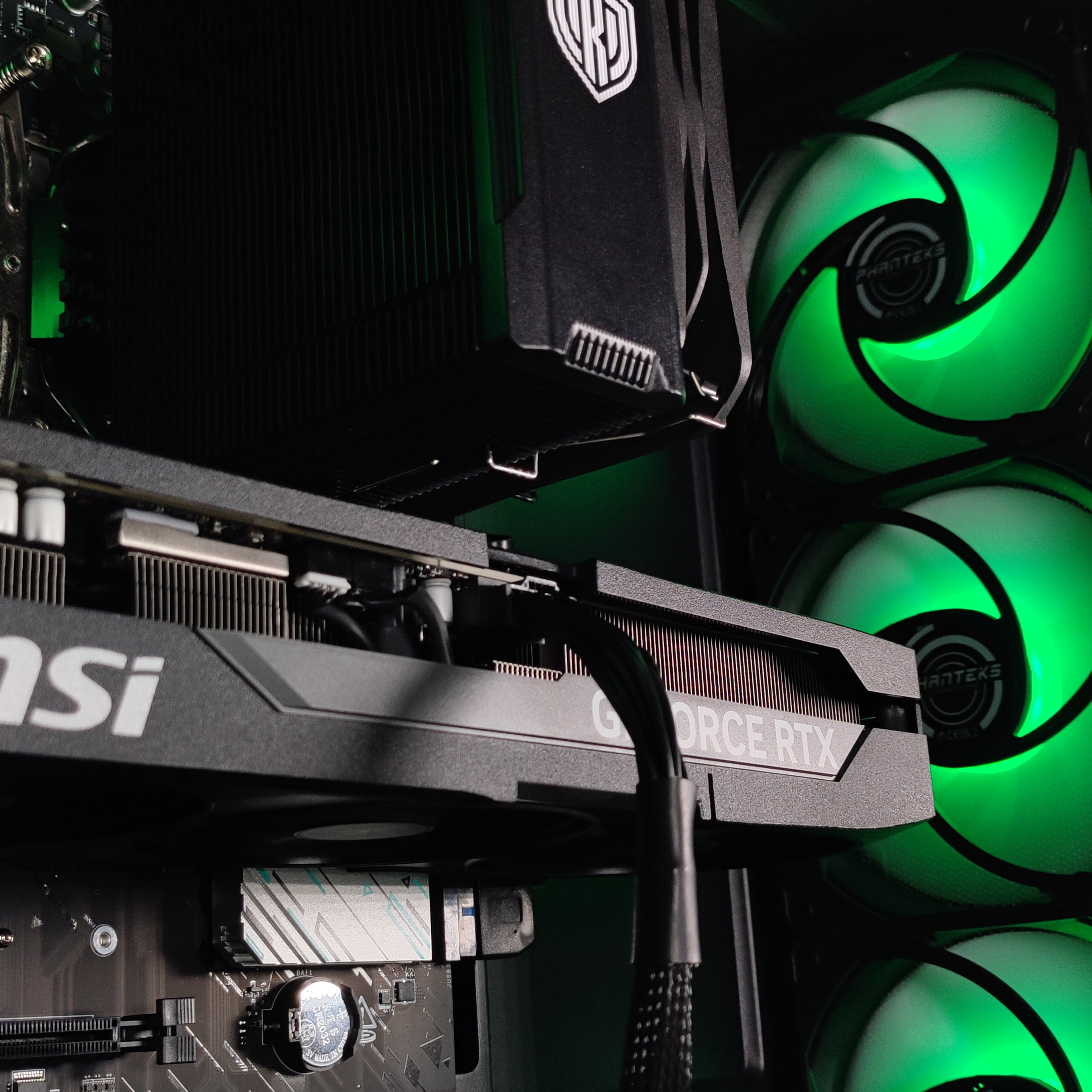 King Mod Systems - Ordenador King Mod Gamer-PC Mach 5G Ryzen 5 7600X3D 32GB DDR5 2TB RTX 5070 Ti WiFi W11