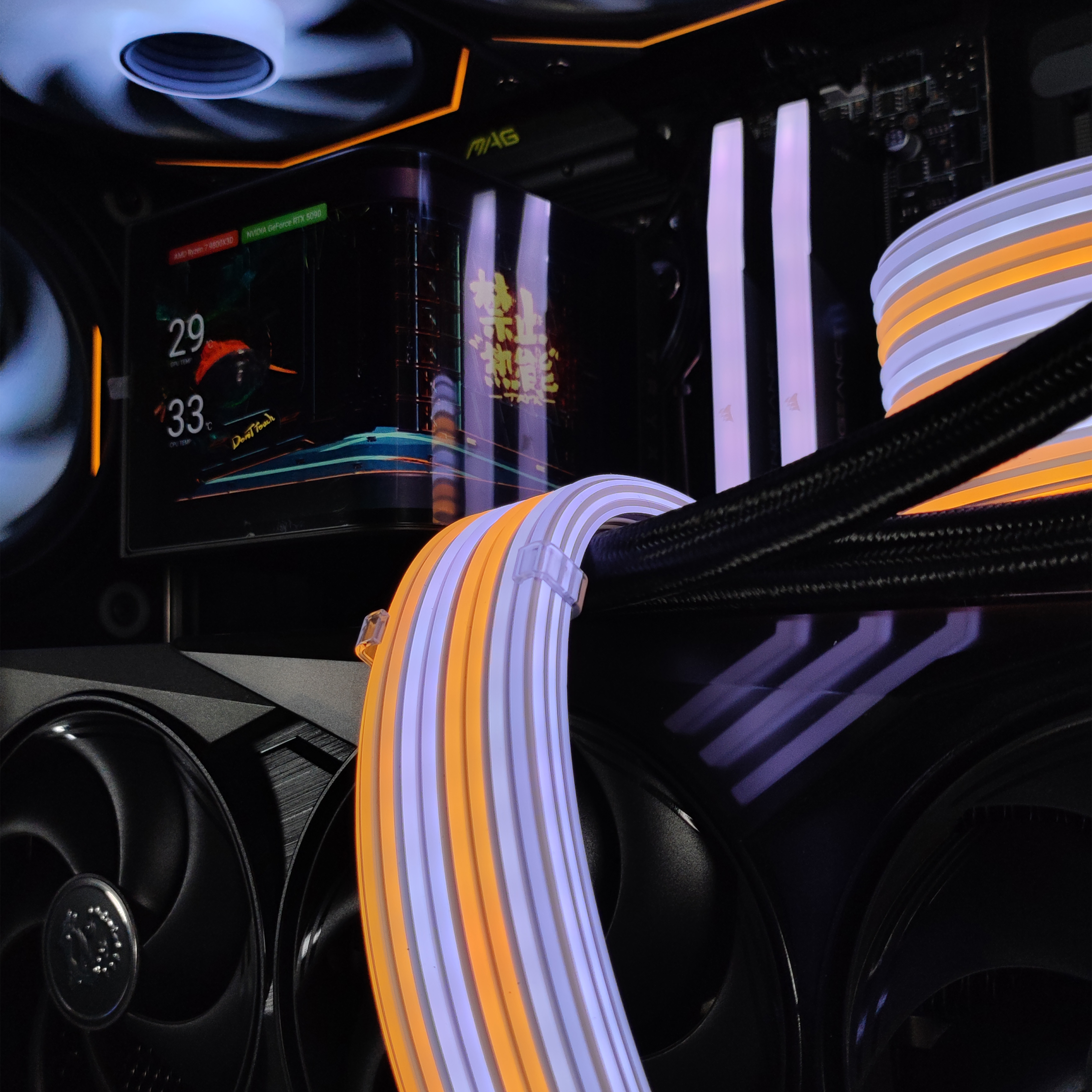 King Mod Systems - Ordenador King Mod Gamer-PC Ryzen 7 9800X3D 64GB DDR5 2TB RTX 5090 WiFi W11