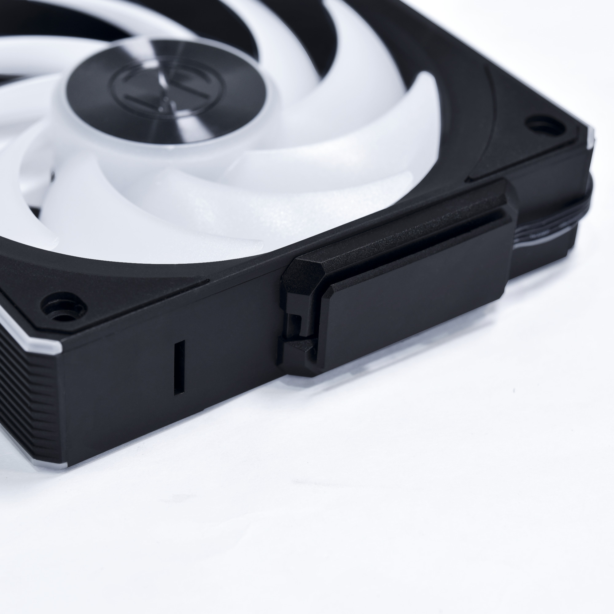 Lian Li - Ventilador Lian Li UNI FAN CL120 Wireless RGB PWM Negro 120mm