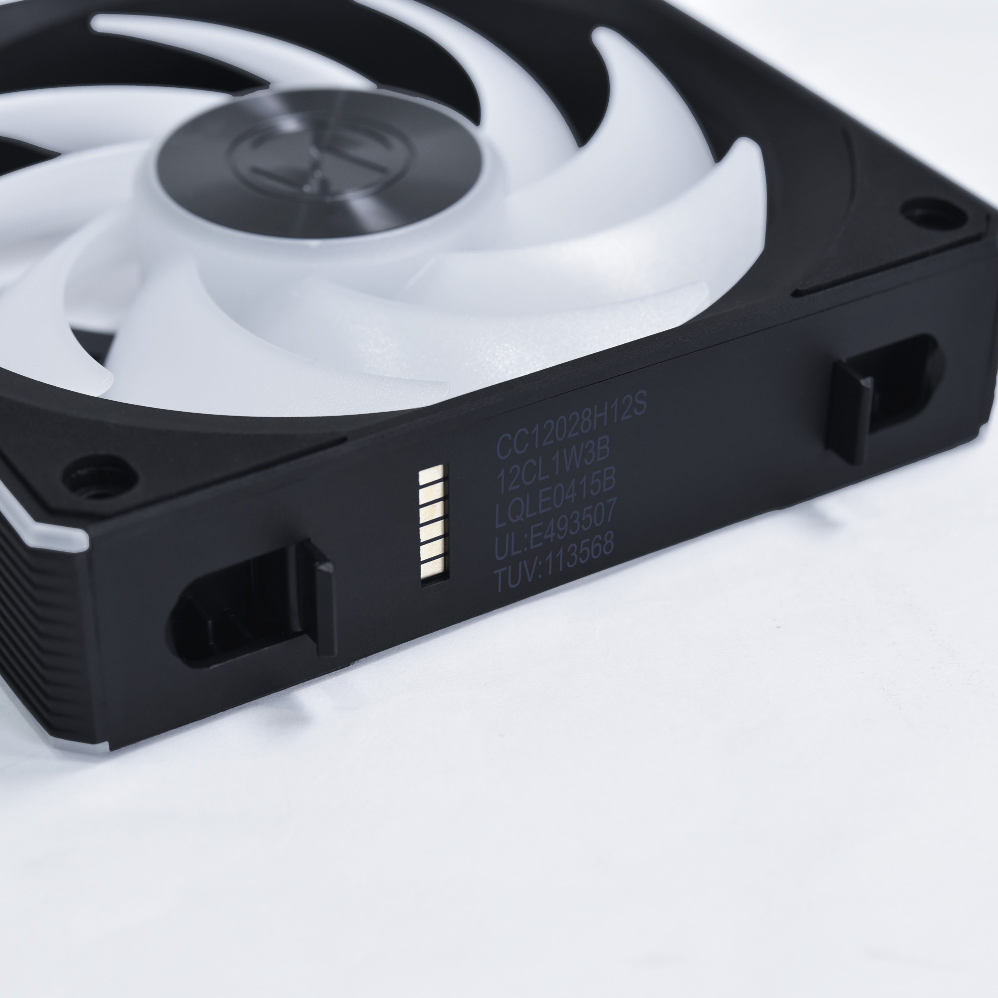 Lian Li - Ventilador Lian Li UNI FAN CL120 Wireless RGB PWM Negro 120mm (Pack 3)