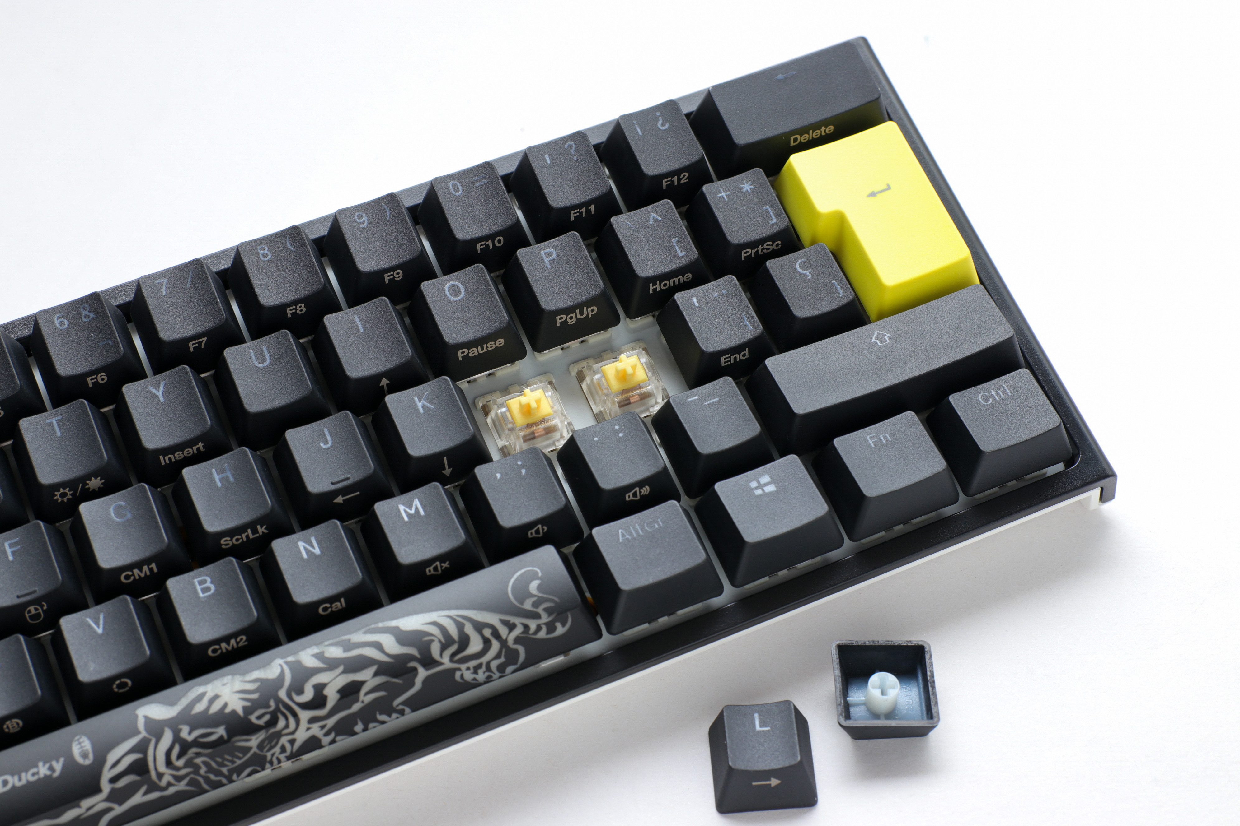 Ducky - Teclado Mecânico Ducky ONE 2 PRO Classic Mini 60% RGB Gateron Yellow (ES)