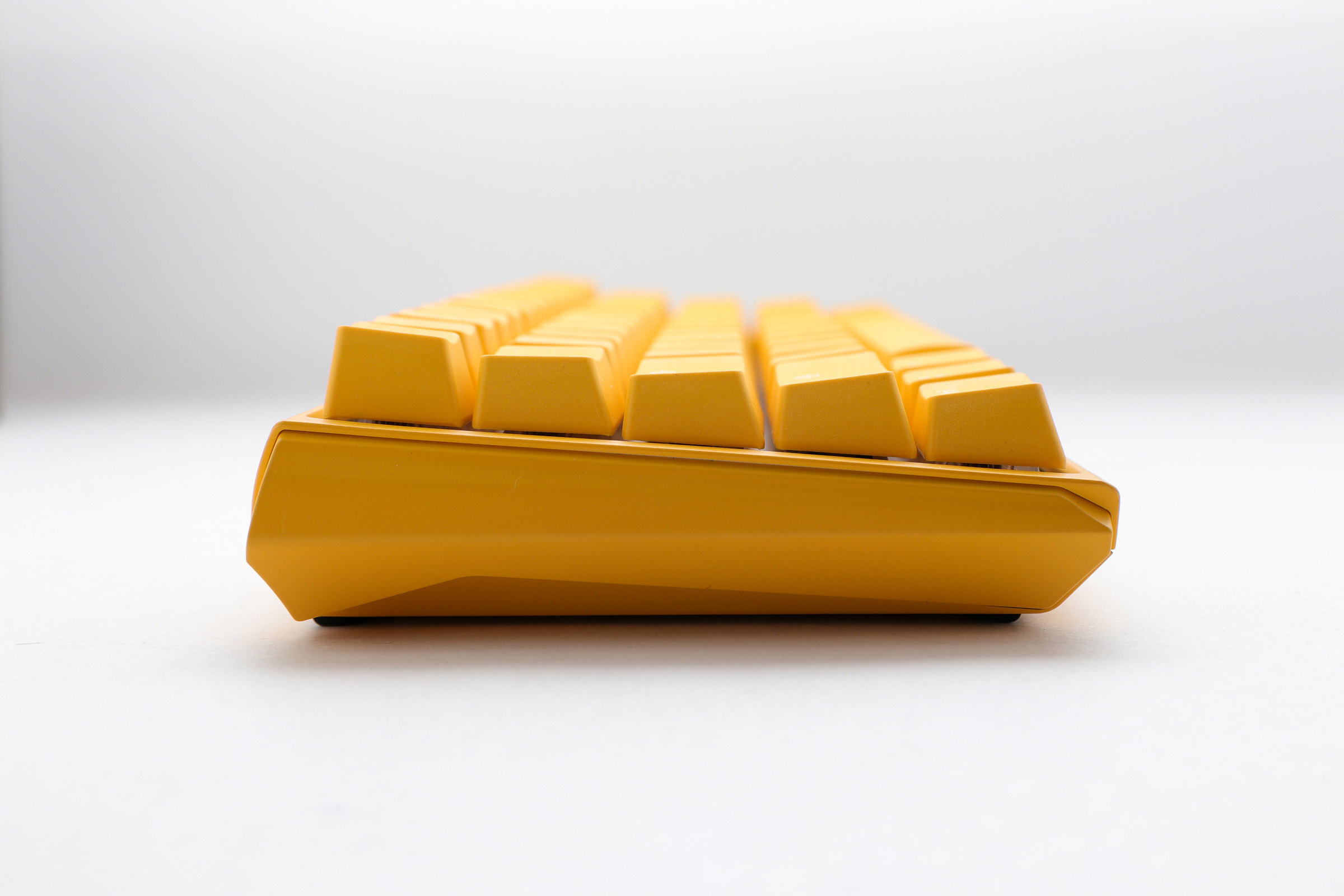 Ducky - Teclado Ducky One 3 Yellow Ducky Mini 60%, Hot-swappable, MX-Brown, RGB, PBT - Mecánico (DE)