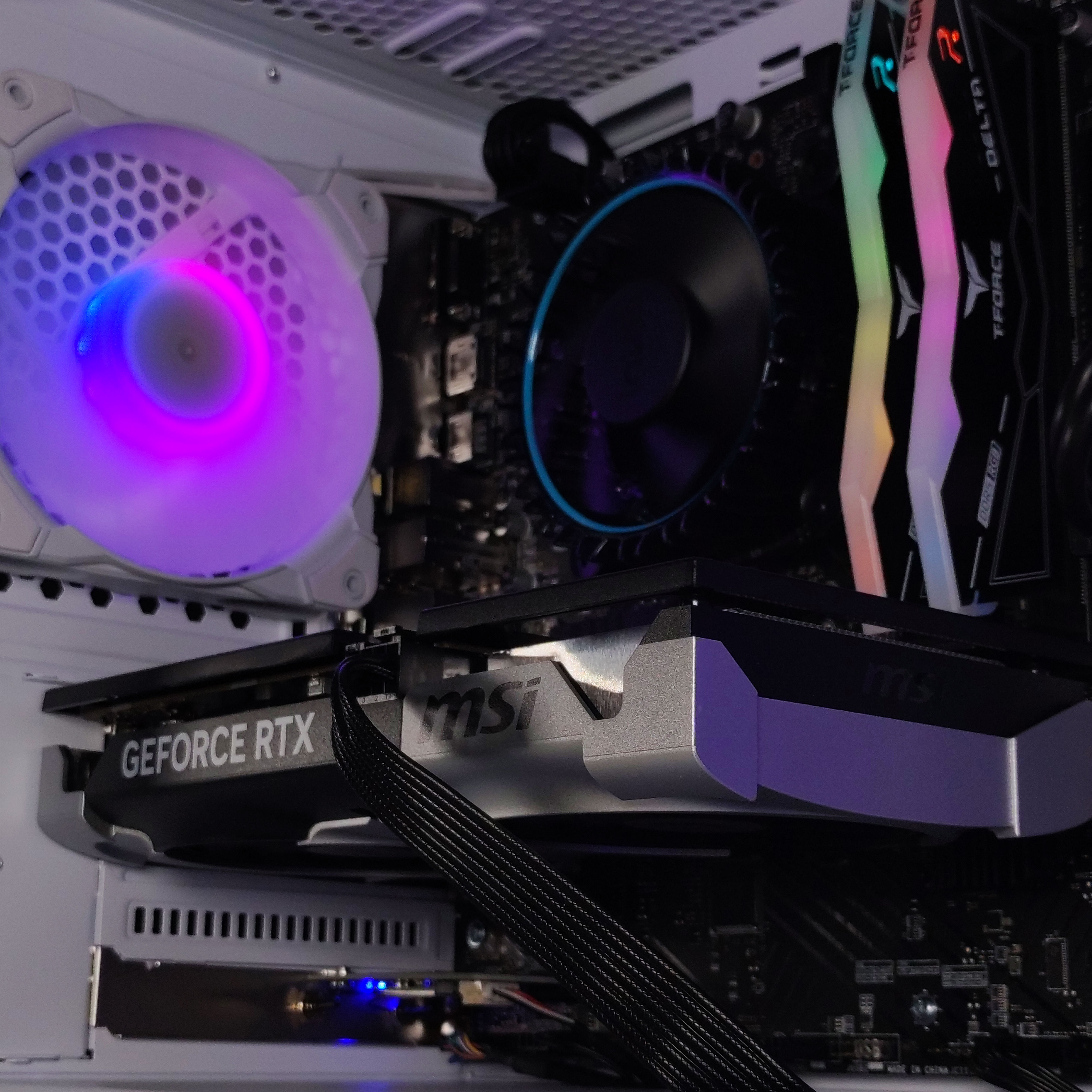 AURA PC - Ordenador AURA Gamer-PC Intel i5 14400F 32GB DDR5 1TB RTX 5060 Ti WiFi W11