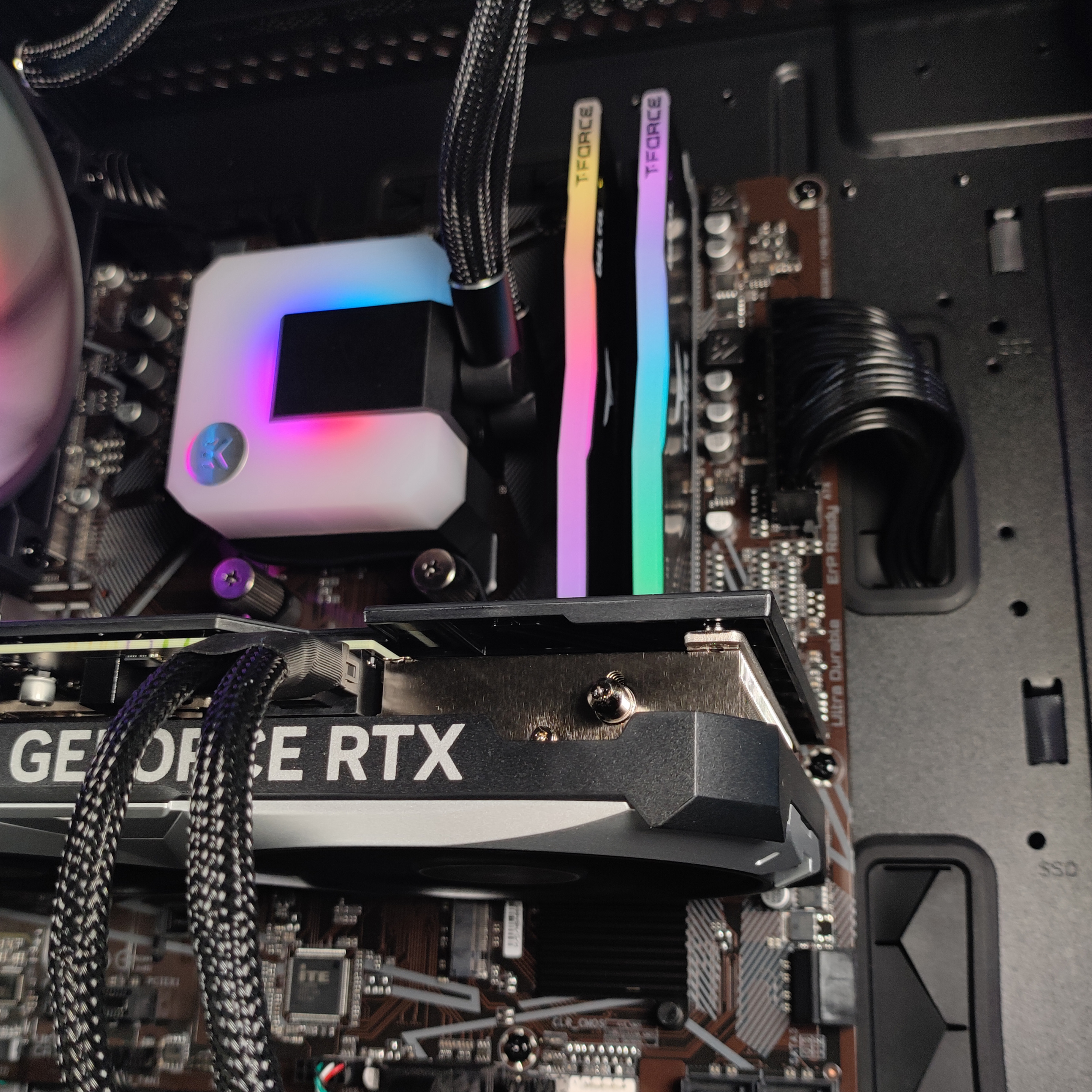 AURA PC - Ordenador AURA Limited-PC Ryzen 7 5700X 32GB DDR4 1TB RTX 4070 SUPER W11
