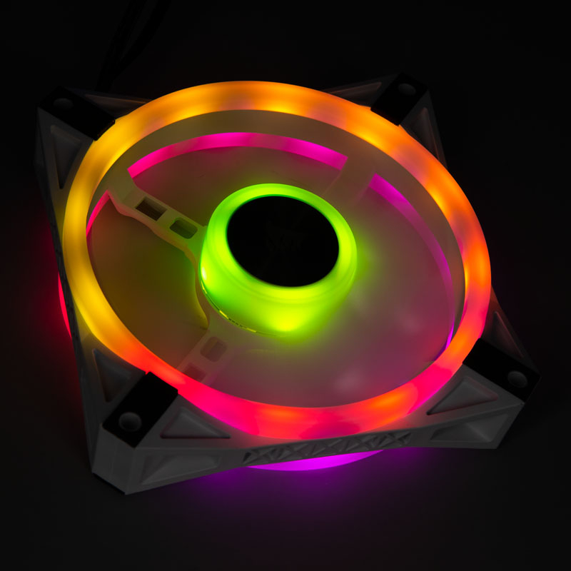 Corsair - Ventilador Corsair iCUE QL120 RGB PWM Blanco 120mm (Pack 3) c/ Lightning Node CORE