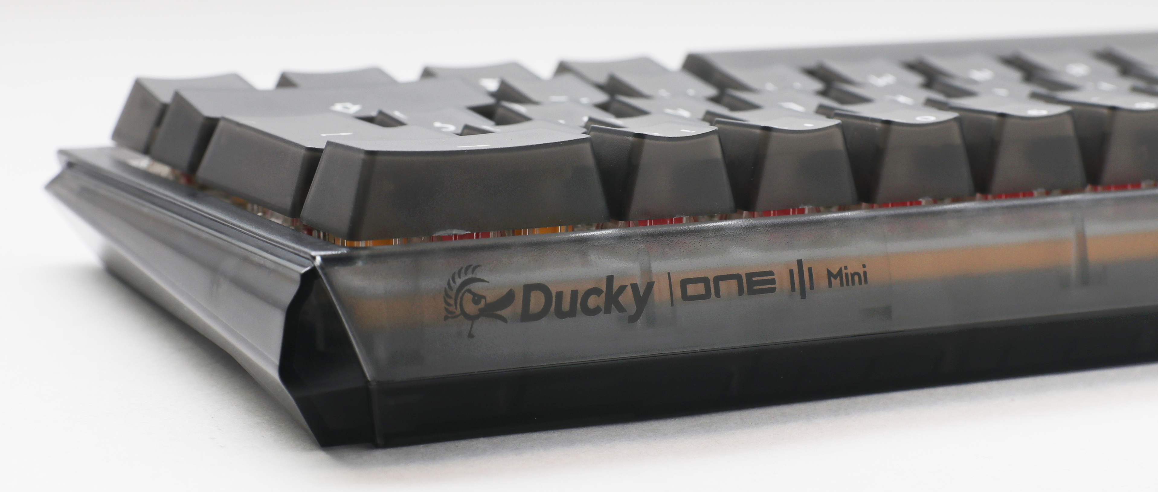Ducky - Teclado Mecânico Ducky ONE 3 Aura Black Mini 60% MX-Red (ES)