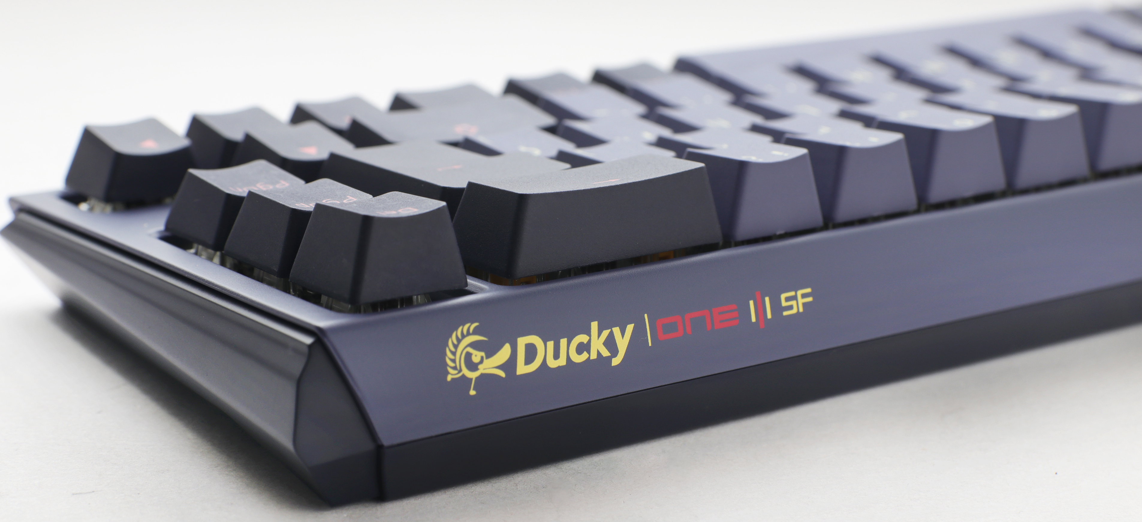 Ducky - Teclado Mecânico Ducky ONE 3 Cosmic SF 65% RGB MX-Clear (ES)