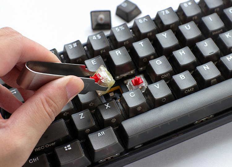 Ducky - Ducky One 3 Aura Black SF Gaming Tastatur, RGB LED - MX-Silent-Red (US)