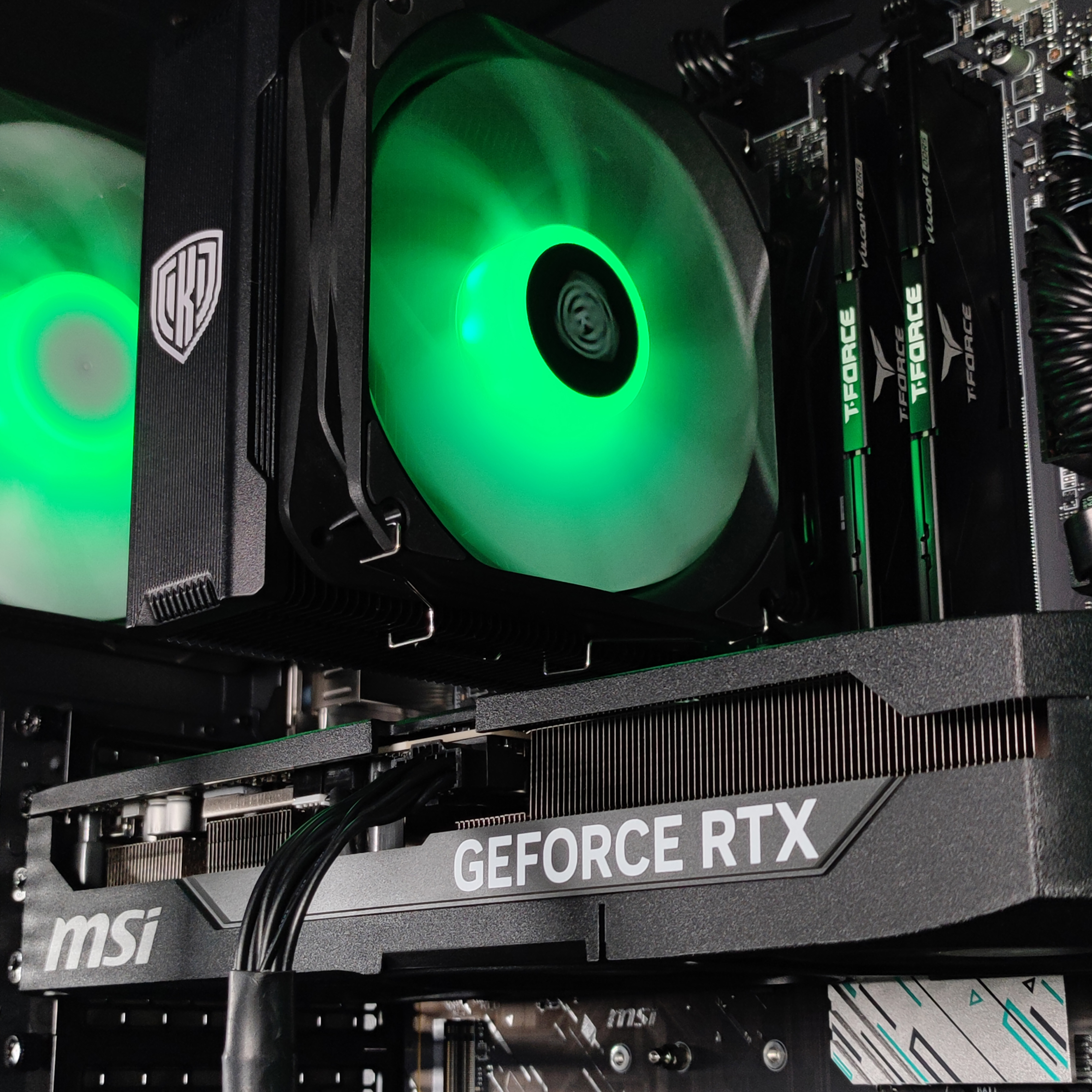 King Mod Systems - Ordenador King Mod Gamer-PC Mach 5G Ryzen 5 7600X3D 32GB DDR5 2TB RTX 5070 Ti WiFi W11