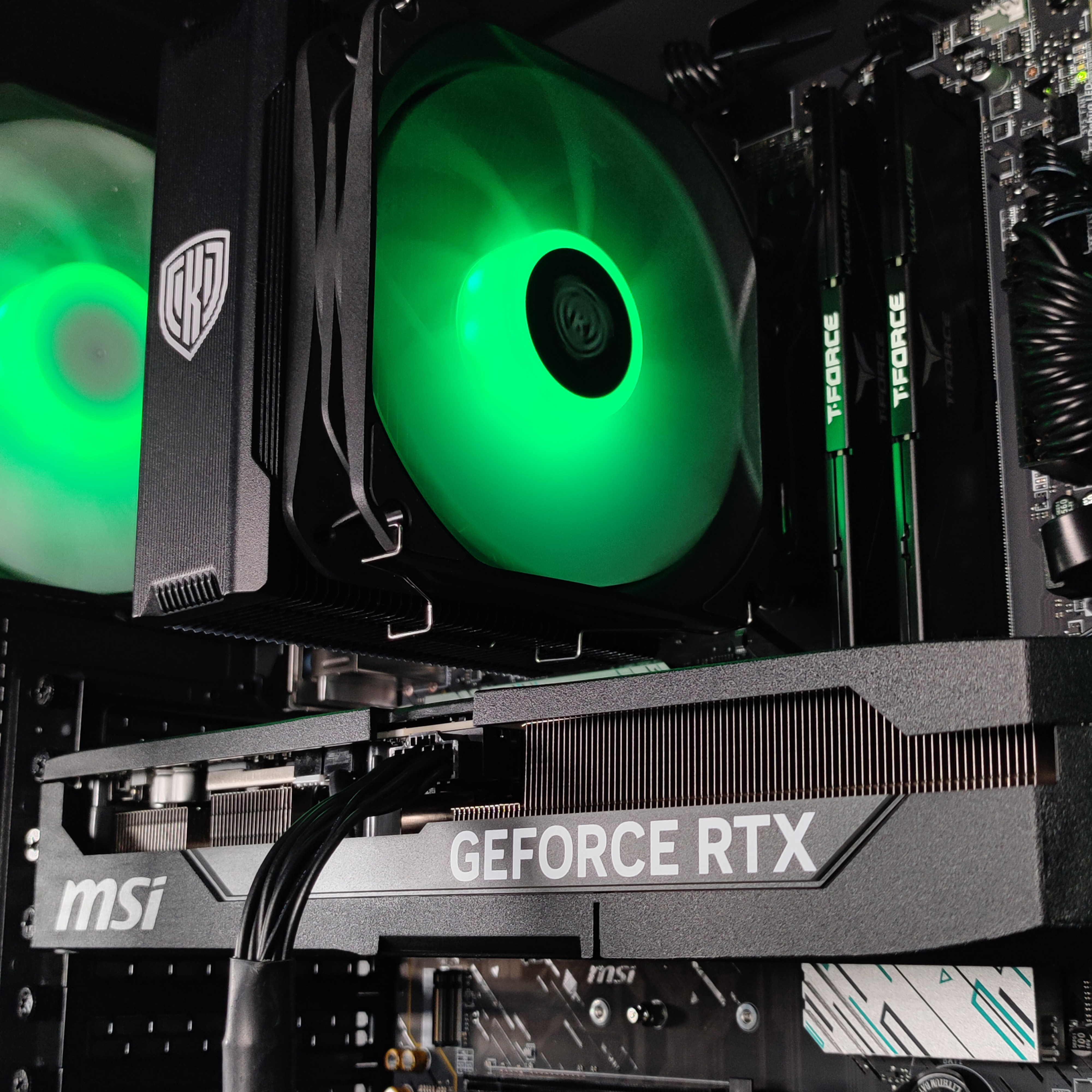 King Mod Systems - Ordenador King Mod Gamer-PC Mach 5G Ryzen 5 7600X3D 32GB DDR5 2TB RTX 5070 Ti WiFi W11