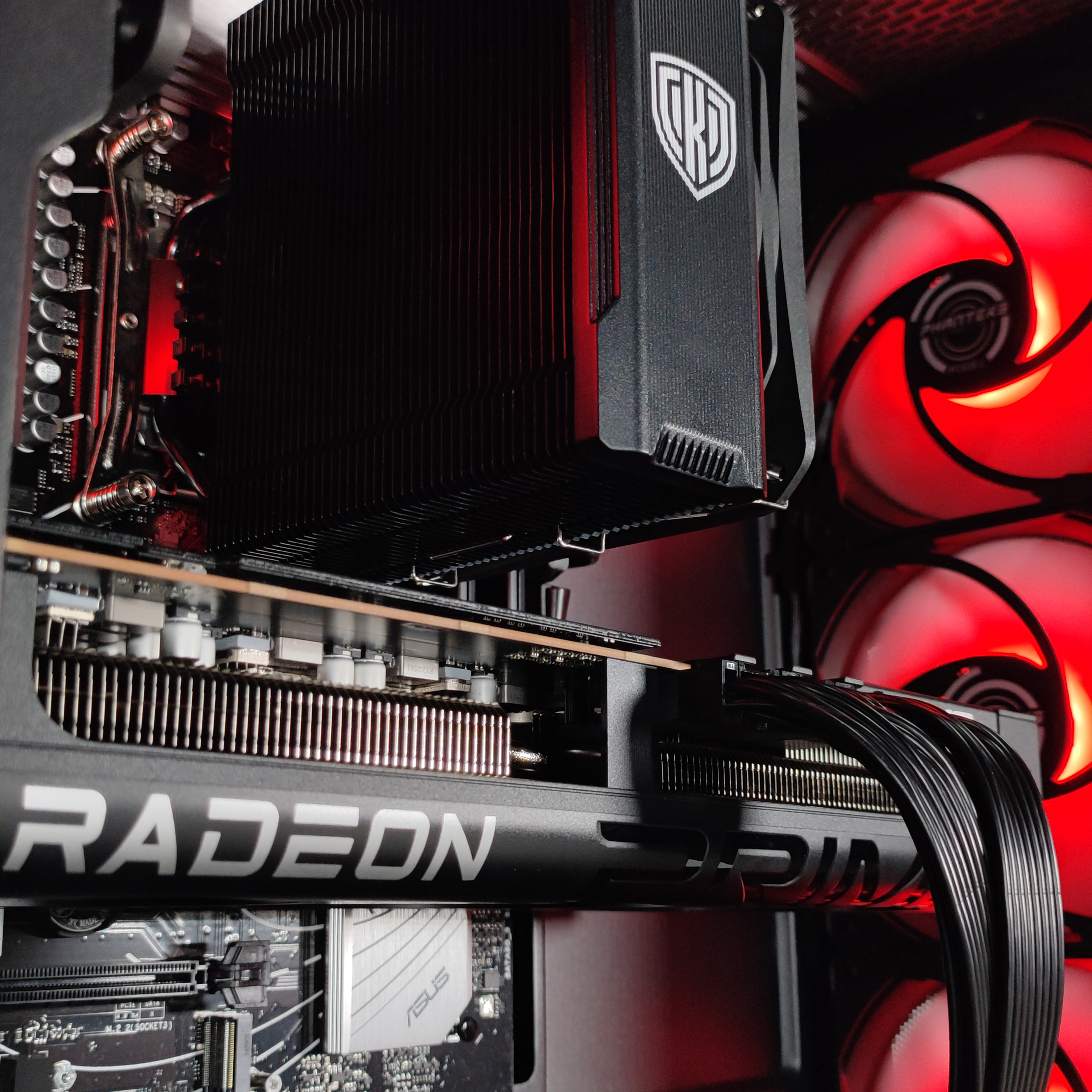 King Mod Systems - Ordenador King Mod Gamer-PC Mach 5R Ryzen 5 7600X3D 32GB DDR5 2TB RX 9070 XT WiFi W11