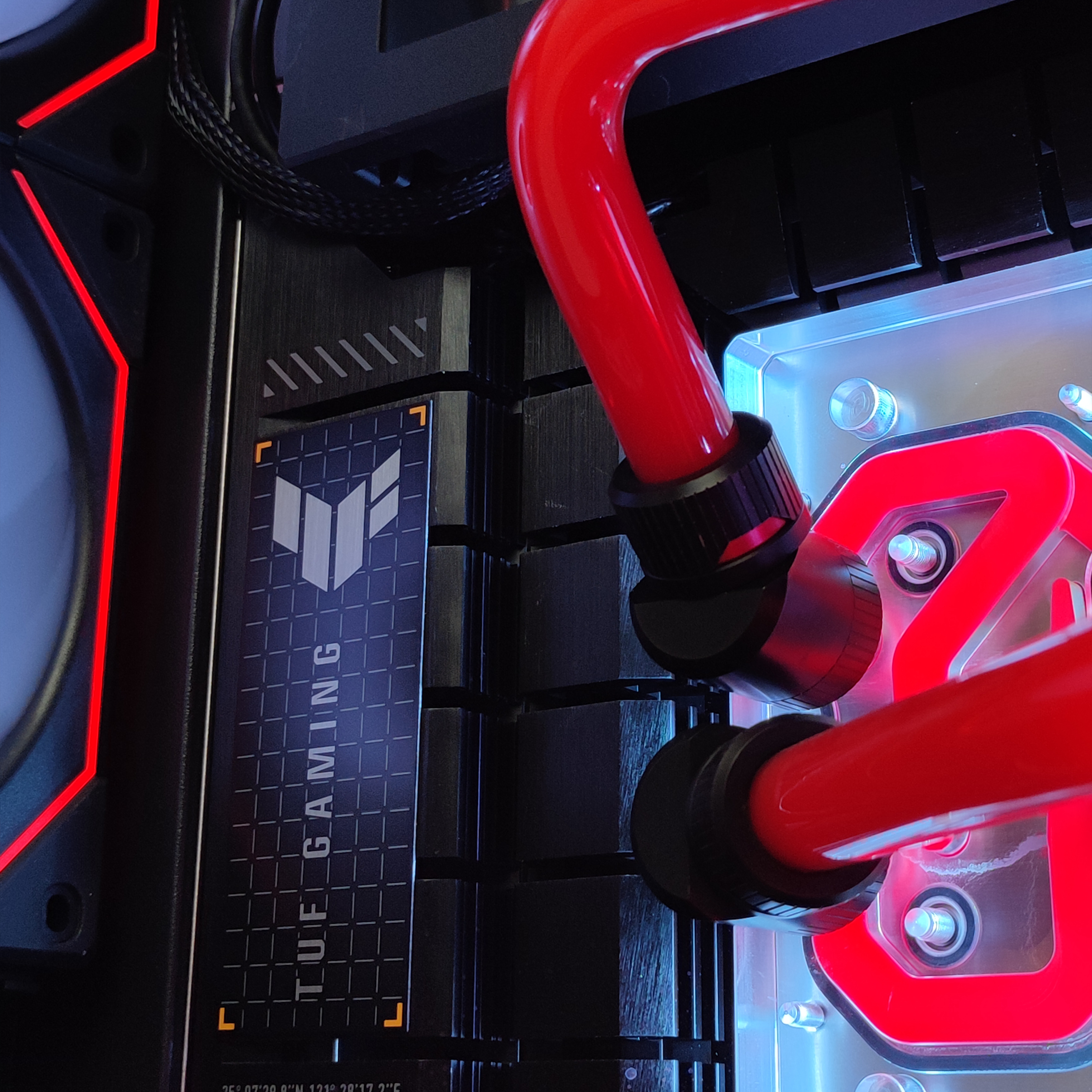 King Mod Systems - Ordenador King Mod Liquid-PC Ryzen 7 7800X3D 32GB DDR5 2TB RTX 4090 24GB WiFi W11