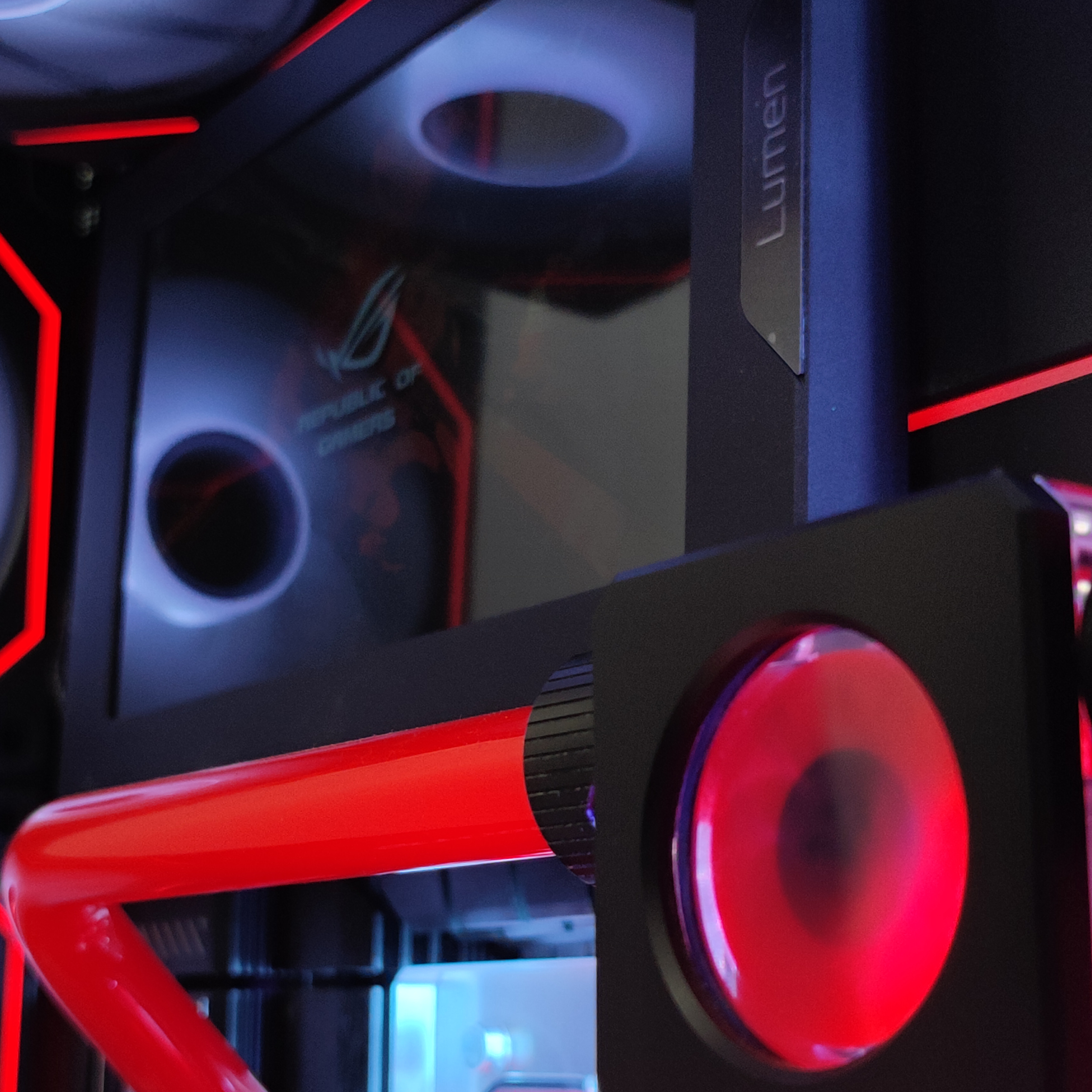 King Mod Systems - Ordenador King Mod Liquid-PC Ryzen 7 7800X3D 32GB DDR5 2TB RTX 4090 24GB WiFi W11