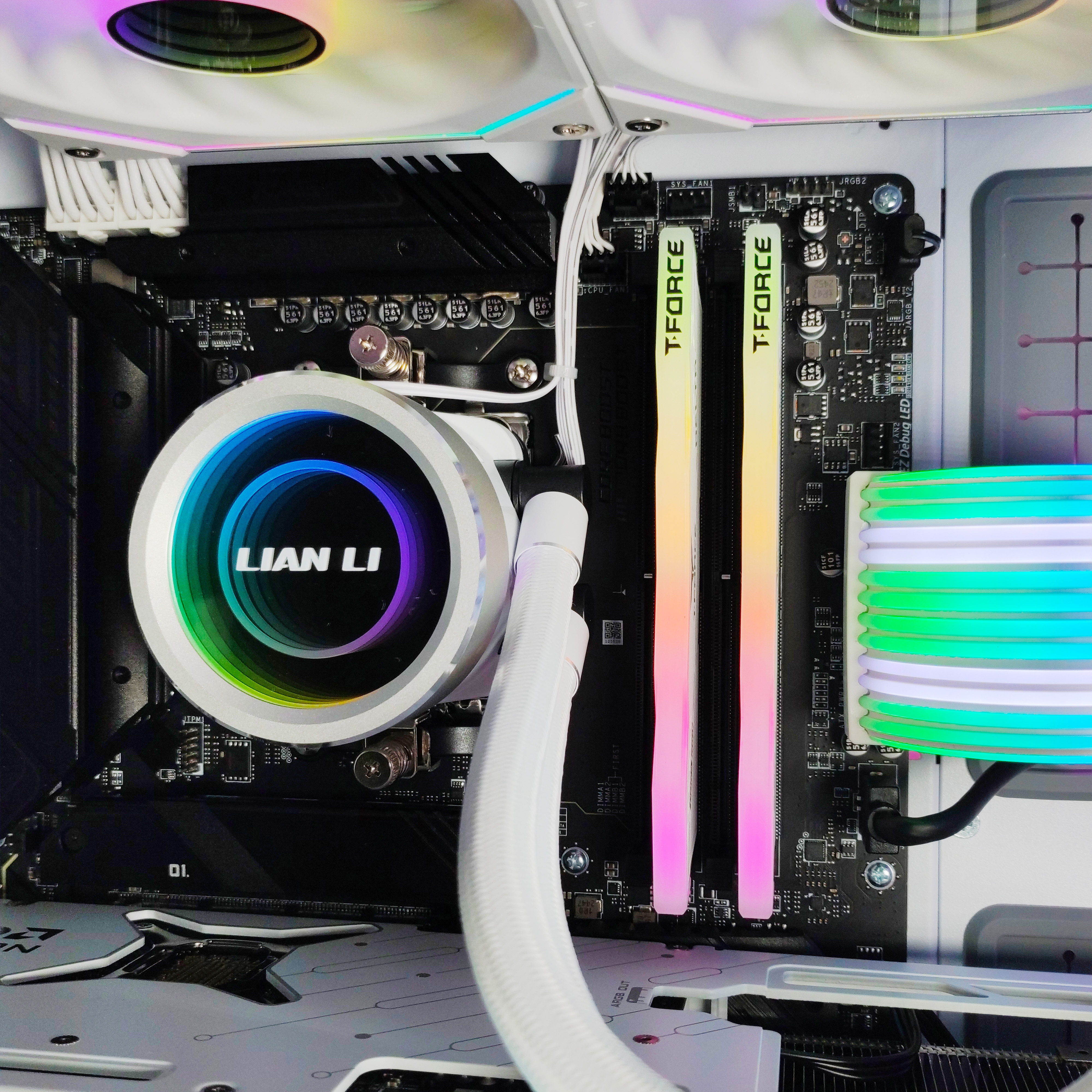 King Mod Systems - Ordenador King Mod Gamer-PC Ryzen 7 7800X3D 32GB DDR5 2TB RX 9070 XT WiFi W11