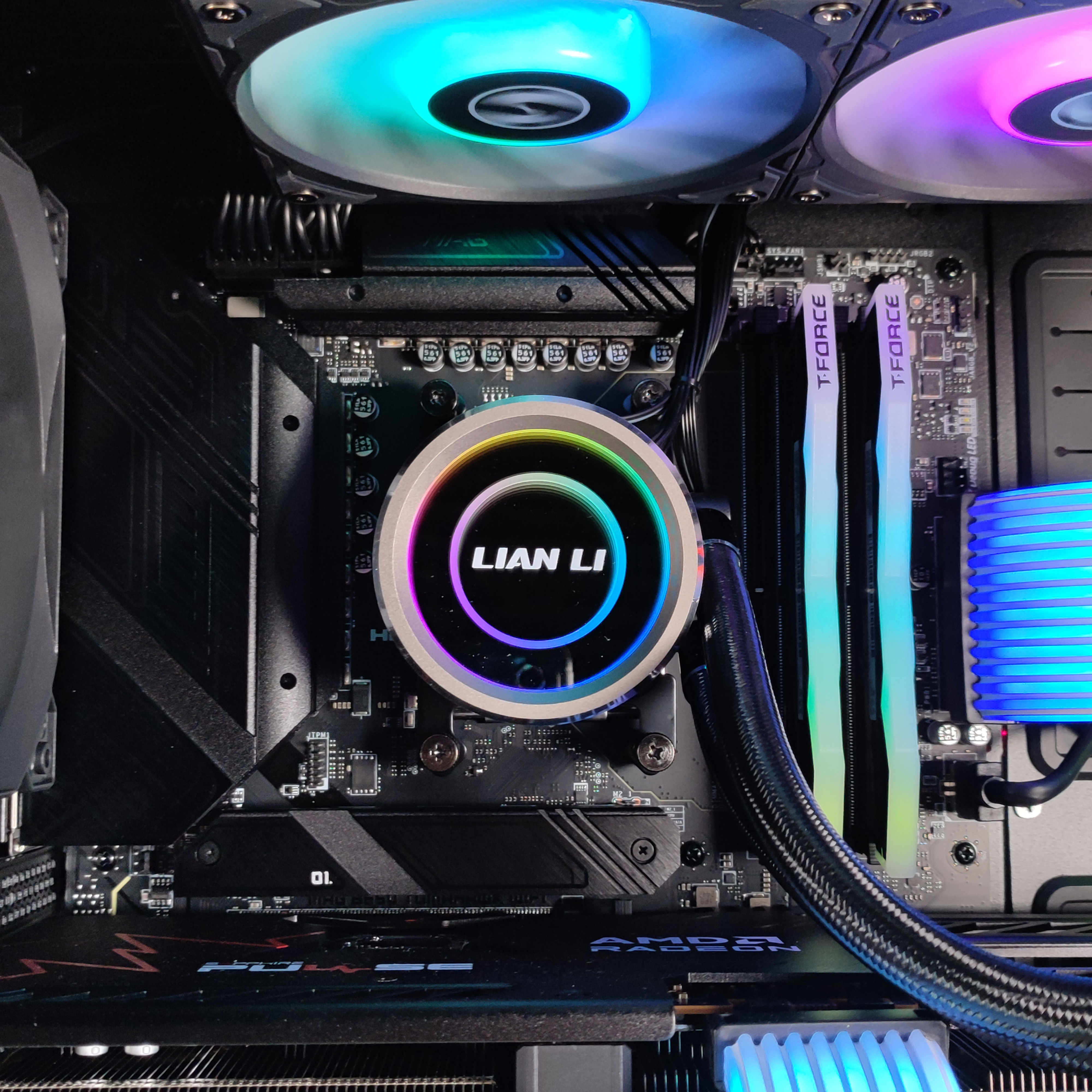 King Mod Systems - Ordenador King Mod Gamer-PC Ryzen 7 9800X3D 32GB DDR5 2TB RX 9070 XT WiFi W11