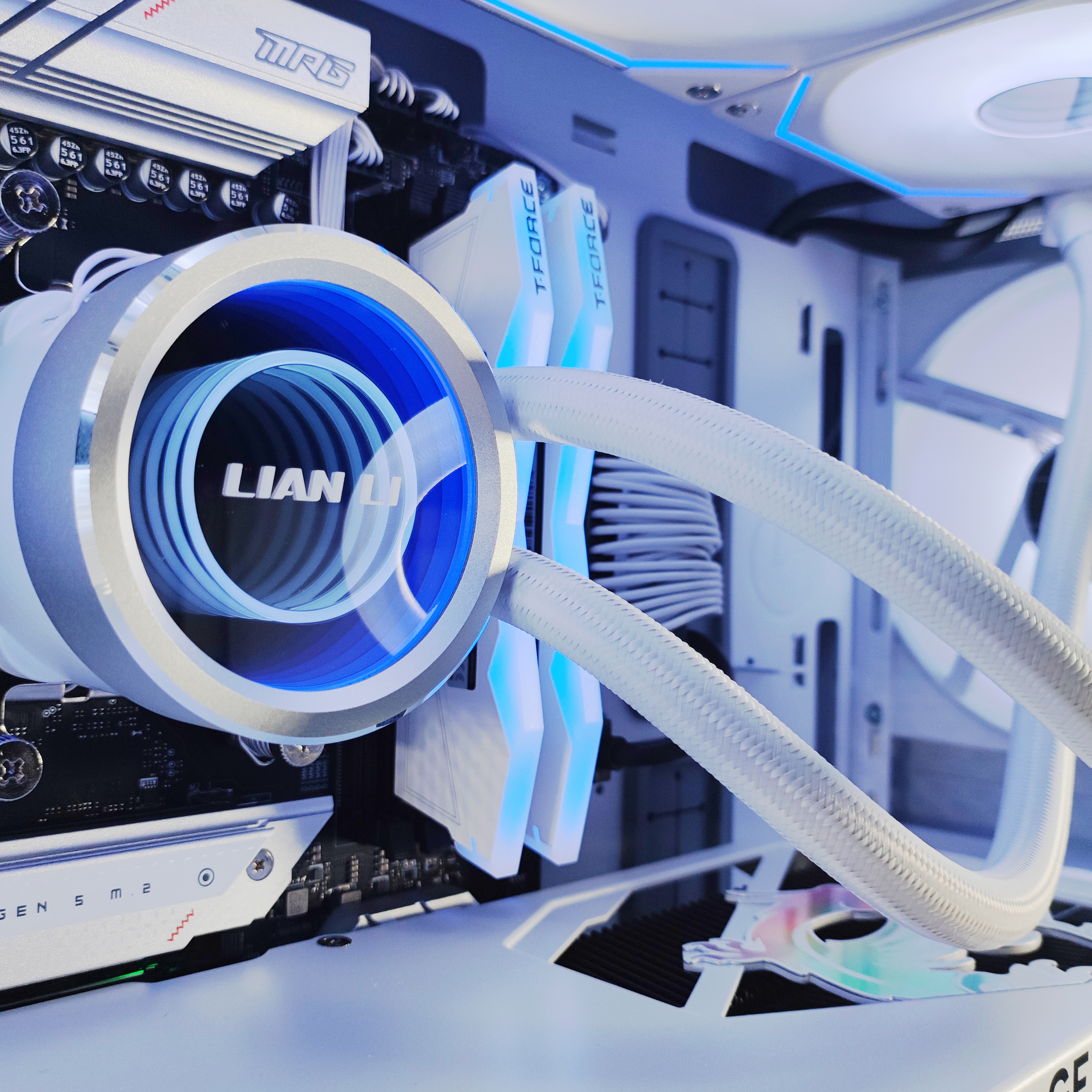 King Mod Systems - Ordenador King Mod Gamer-PC Ryzen 7 9800X3D 32GB DDR5 2TB RTX 5080 WiFi W11