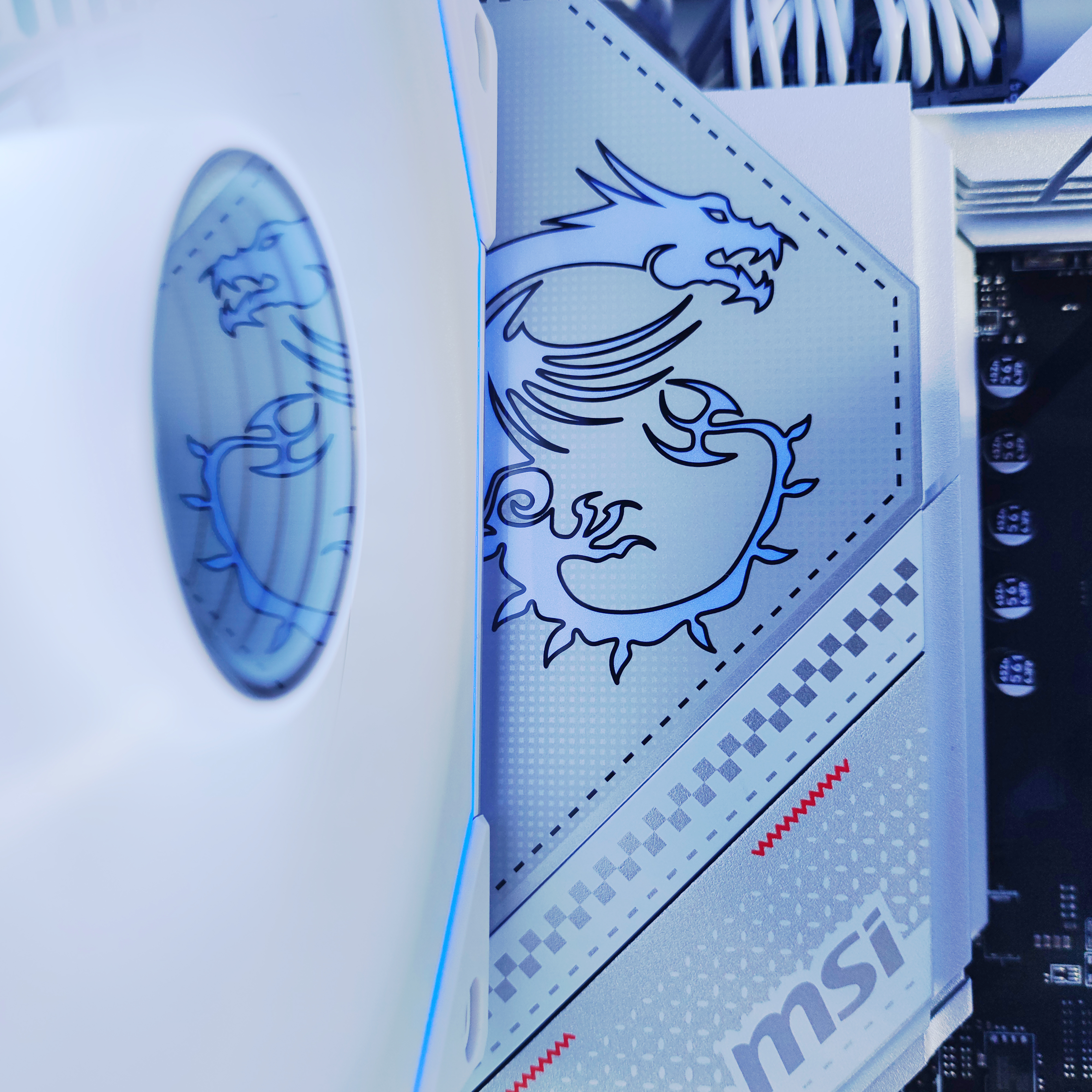 King Mod Systems - Ordenador King Mod Gamer-PC Ryzen 7 9800X3D 32GB DDR5 2TB RTX 5080 WiFi W11