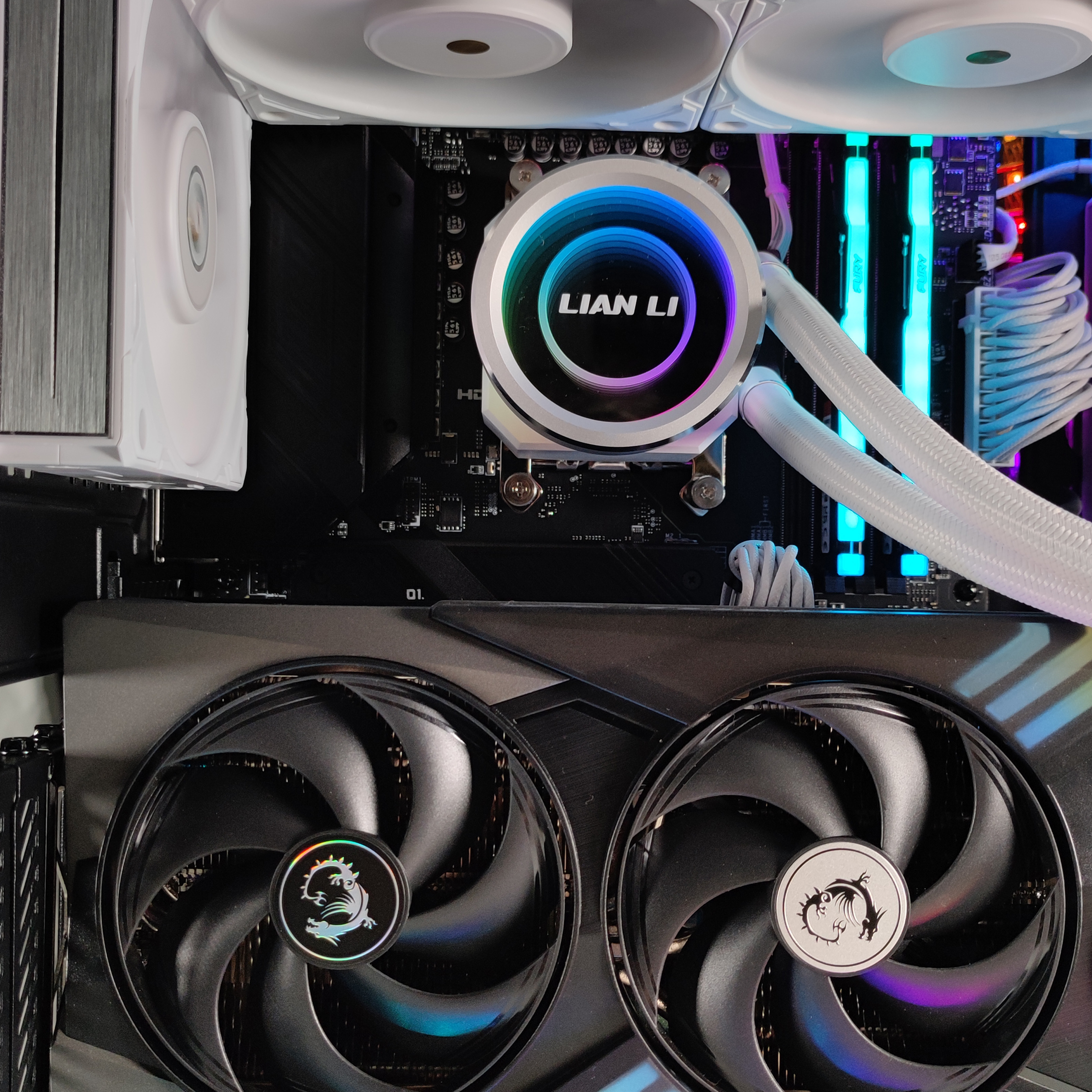 King Mod Systems - Ordenador King Mod Gamer-PC HYTE Ryzen 9 9900X 64GB DDR5 1TB RTX 5070 WiFi W11