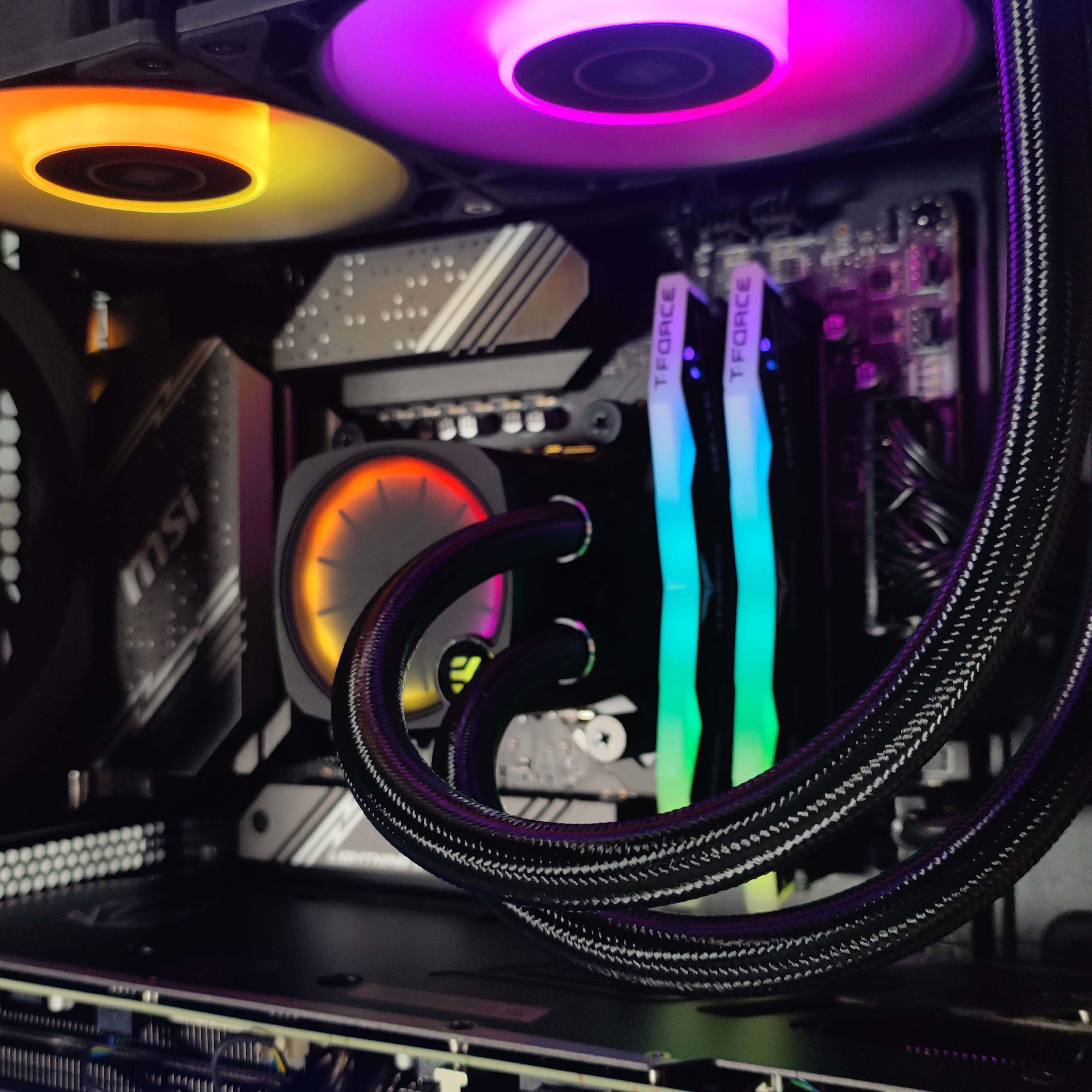 King Mod Systems - Ordenador King Mod Limited-PC Intel i5 14600KF 32GB DDR5 1TB RTX 4070 SUPER WiFi W11