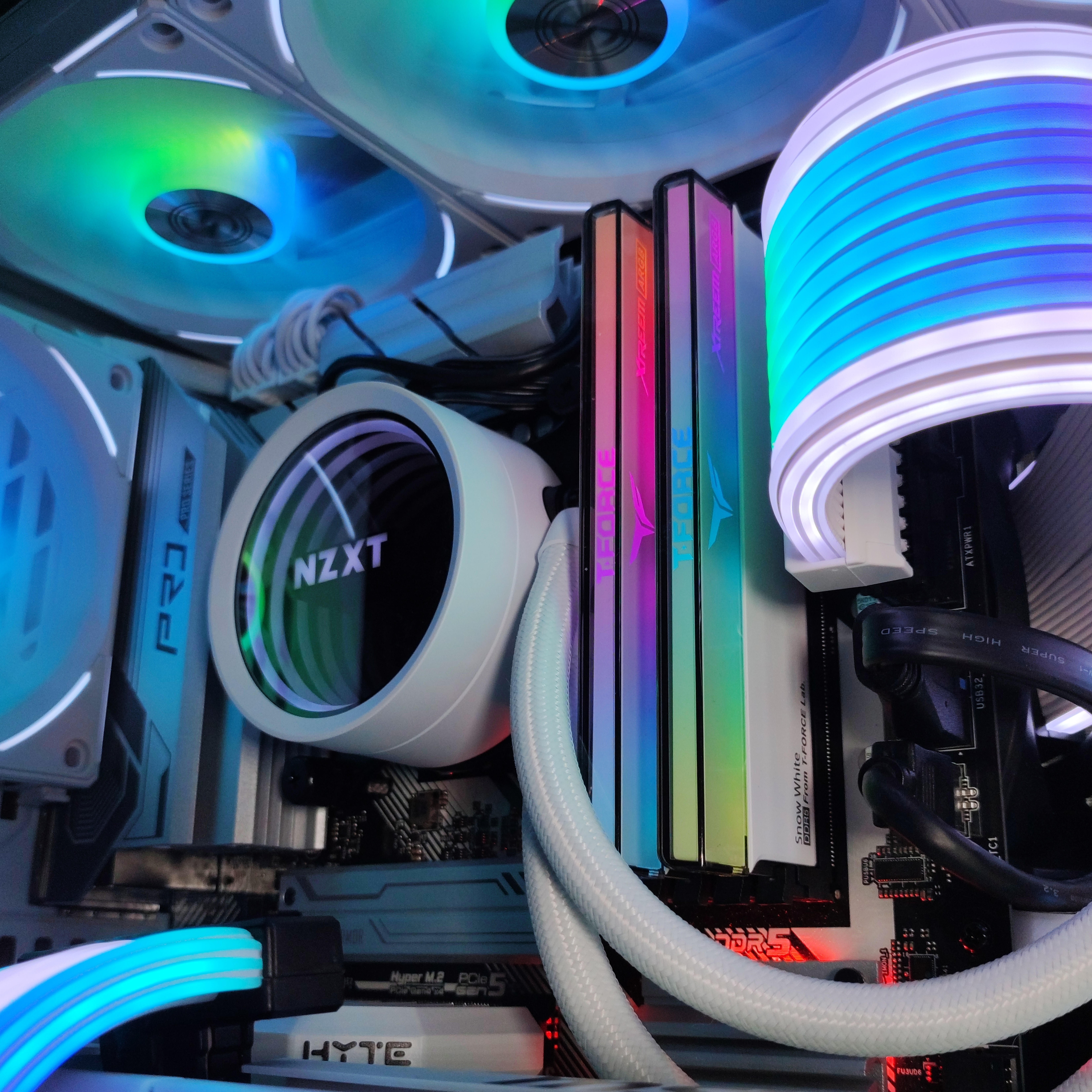 King Mod Systems - Ordenador King Mod Limited-PC Intel i7 14700KF 32GB DDR5 2TB RTX 5080 WiFi W11