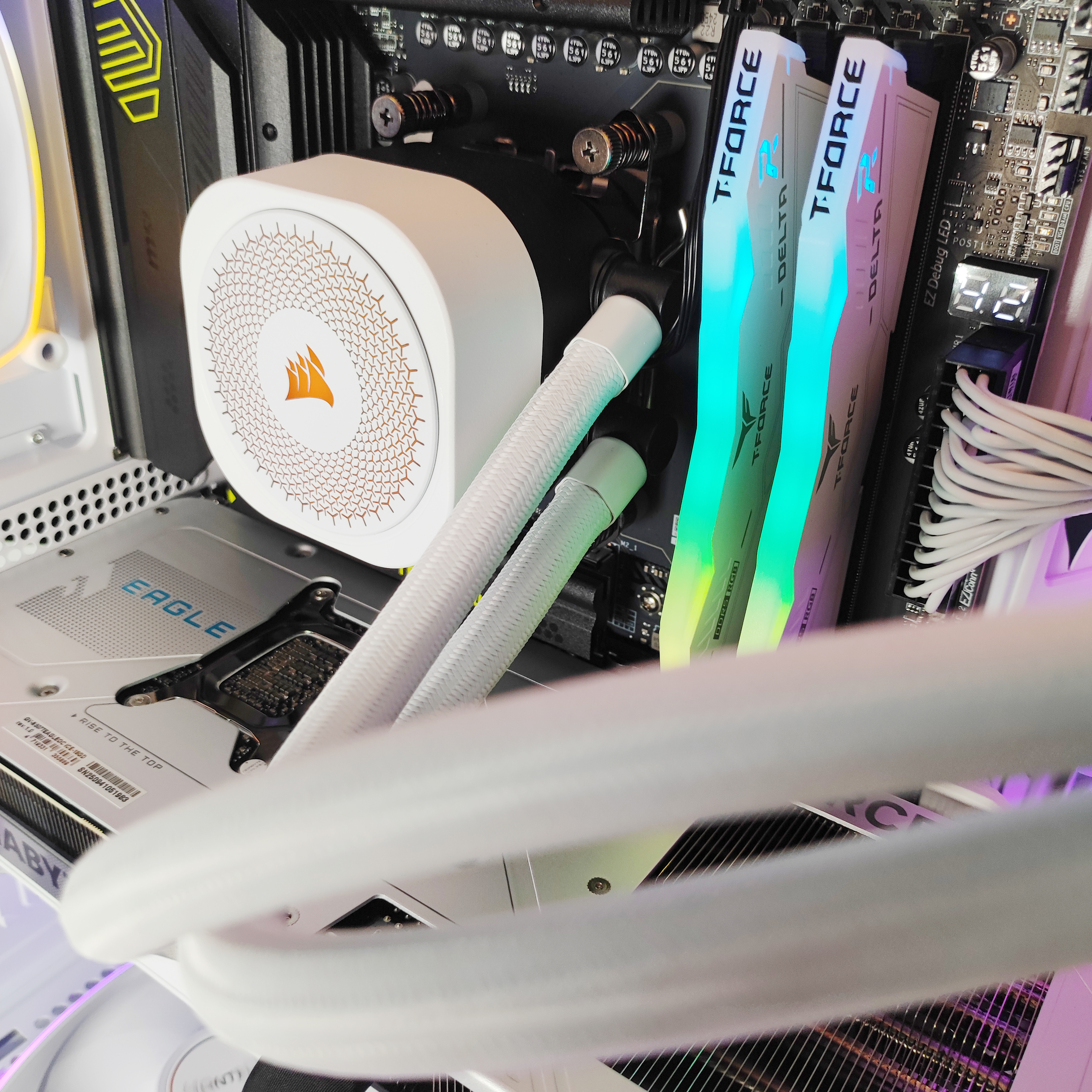 King Mod Systems - Ordenador King Mod Limited-PC Ryzen 7 9800X3D 32GB DDR5 1TB RTX 5070 Ti WiFi W11