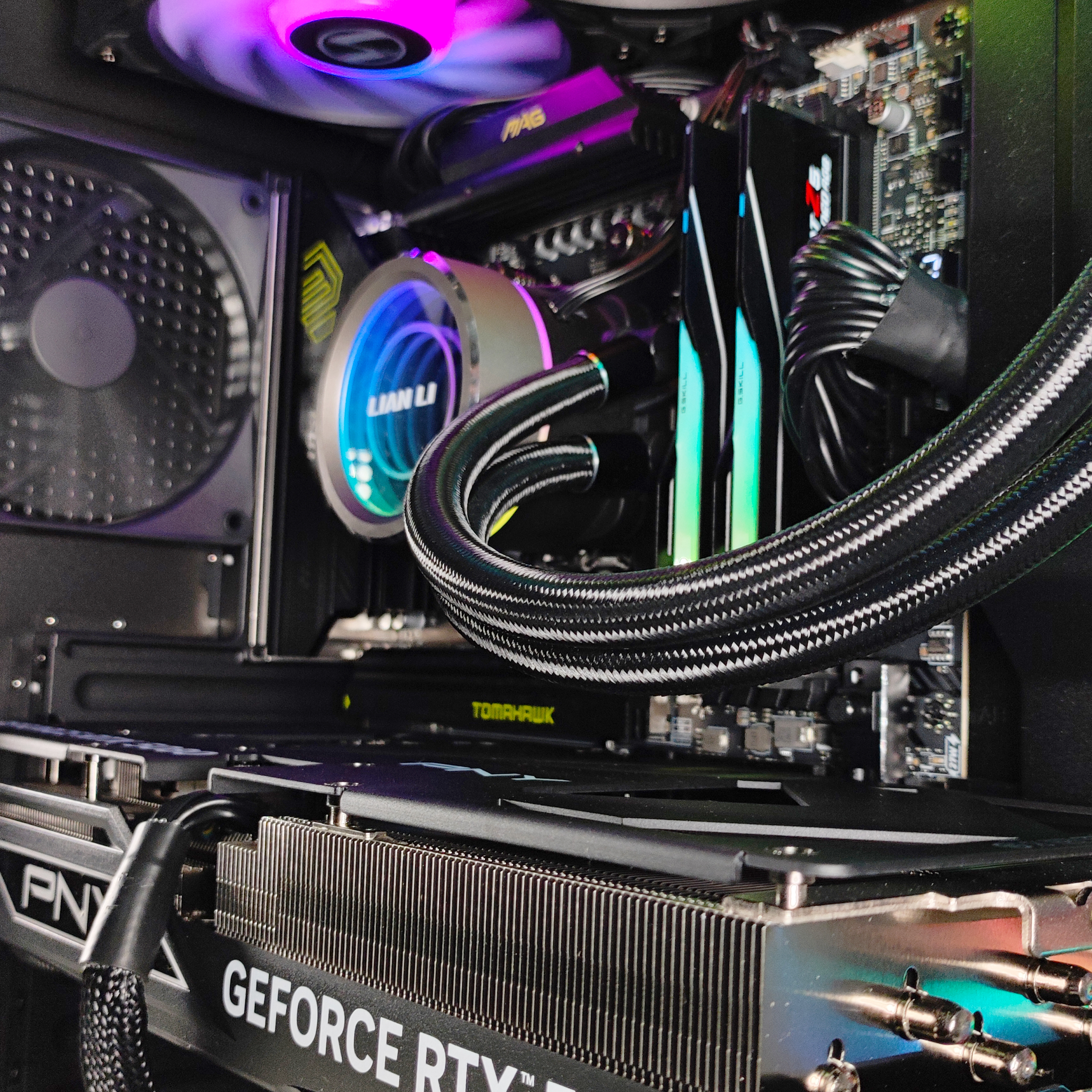 King Mod Systems - Ordenador King Mod Limited-PC Ryzen 7 9800X3D 64GB DDR5 1TB RTX 5080 WiFi W11