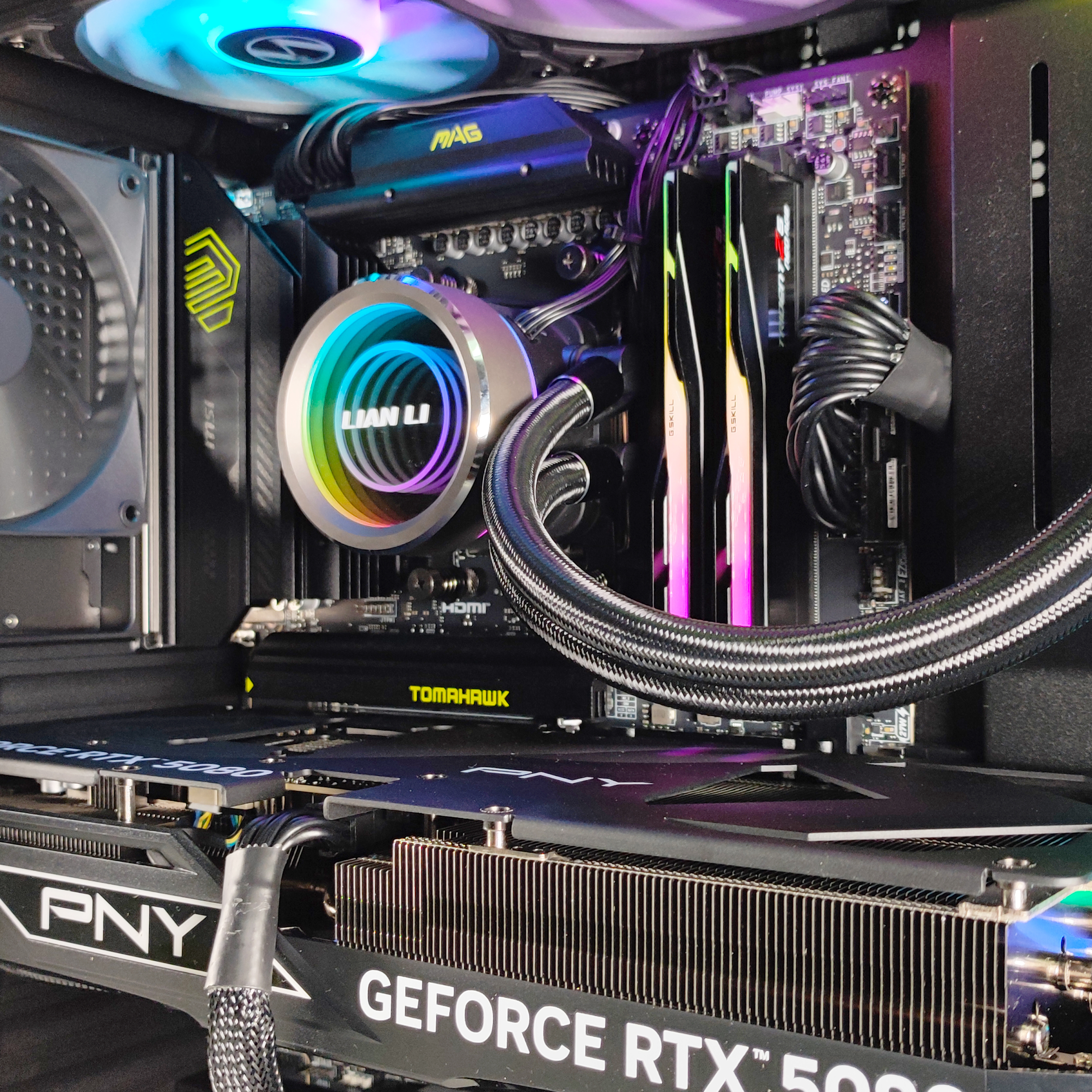 King Mod Systems - Ordenador King Mod Limited-PC Ryzen 7 9800X3D 64GB DDR5 1TB RTX 5080 WiFi W11