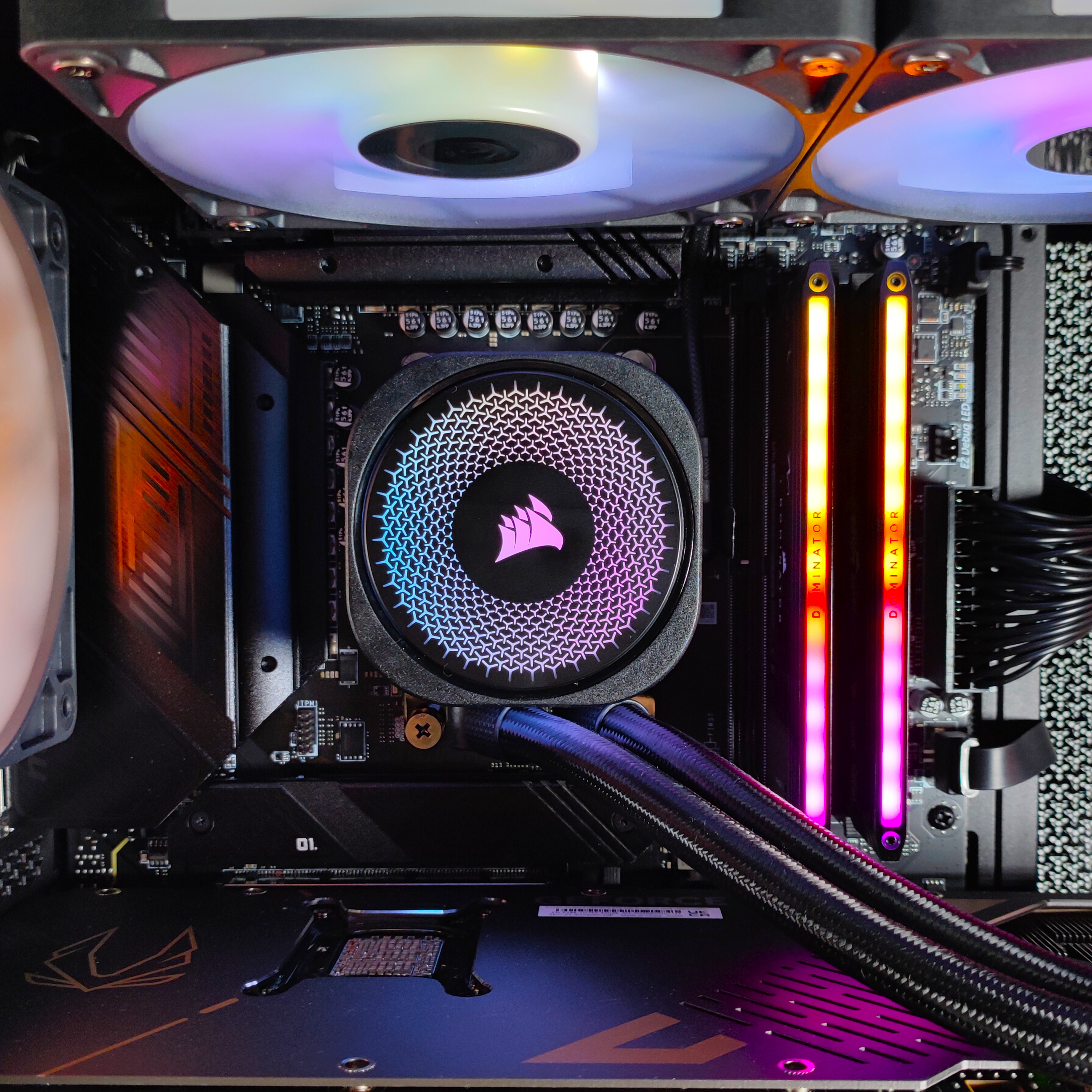 King Mod Systems - Ordenador King Mod Limited-PC Ryzen 7 9800X3D 64GB DDR5 2TB RTX 5080 WiFi W11