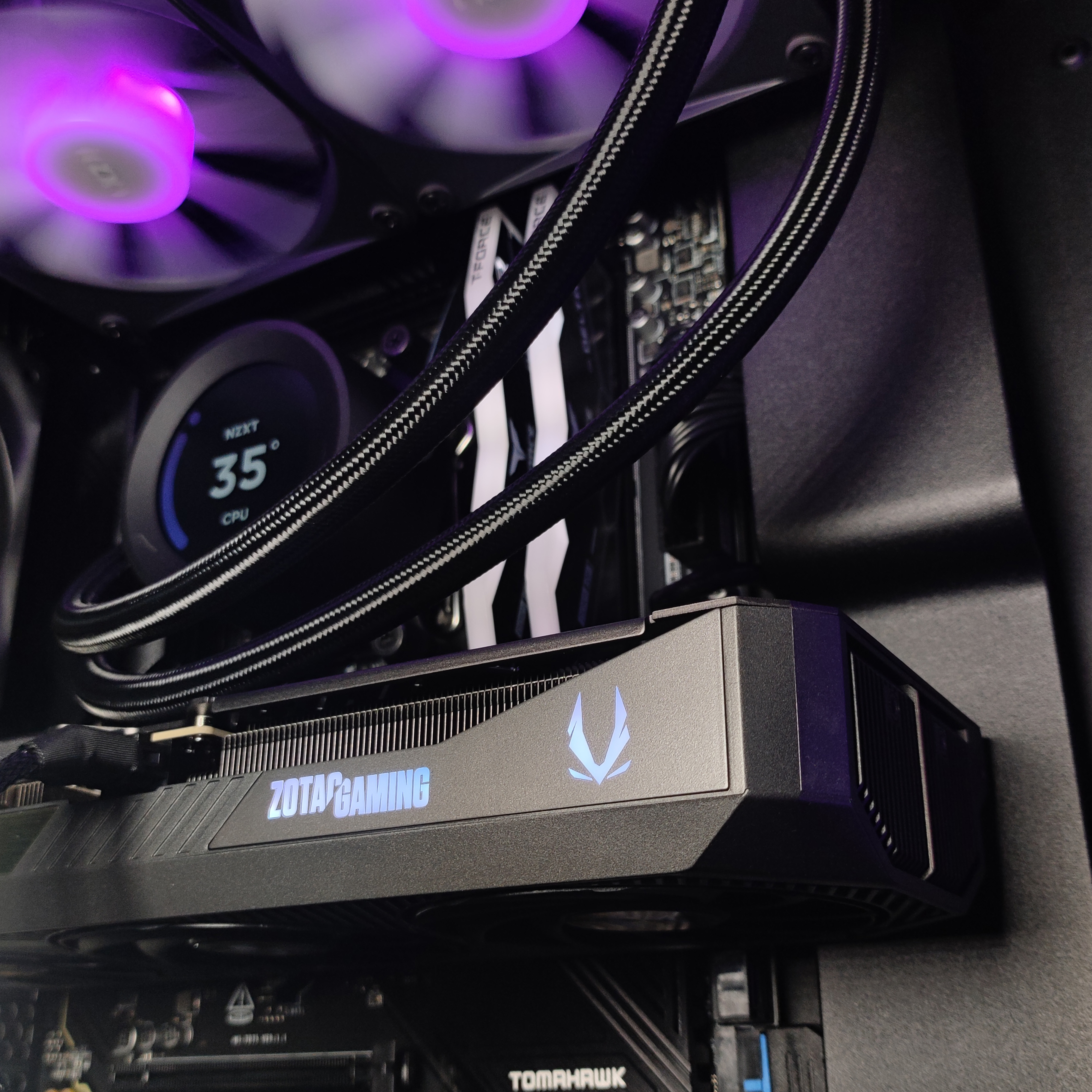 King Mod Systems - Ordenador King Mod Gamer-PC NZXT Ryzen 5 9600X 32GB DDR5 1TB RTX 5070 WiFi W11
