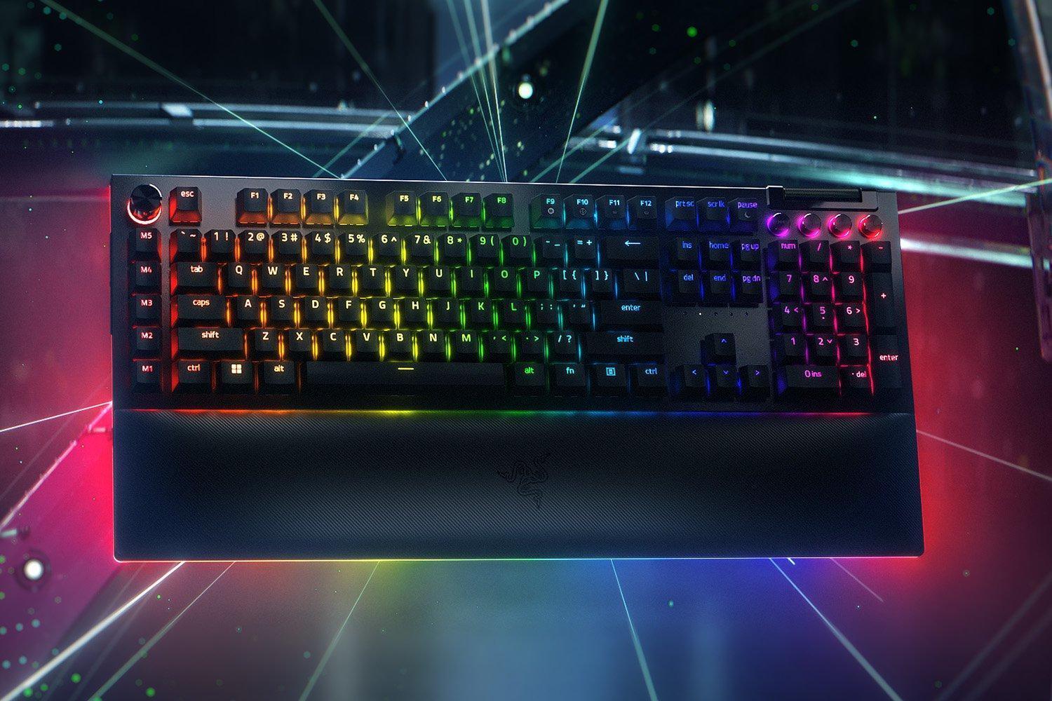 Razer - Teclado Razer BlackWidow V4 Pro RGB Yellow Switch (US)