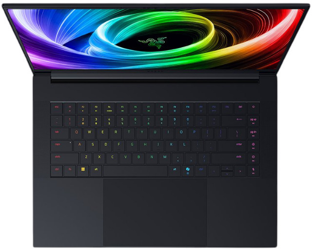 Razer - Portátil Razer Blade 16 Ryzen AI 9 365 64GB 2TB RTX 5080 QHD+ 240Hz OLED