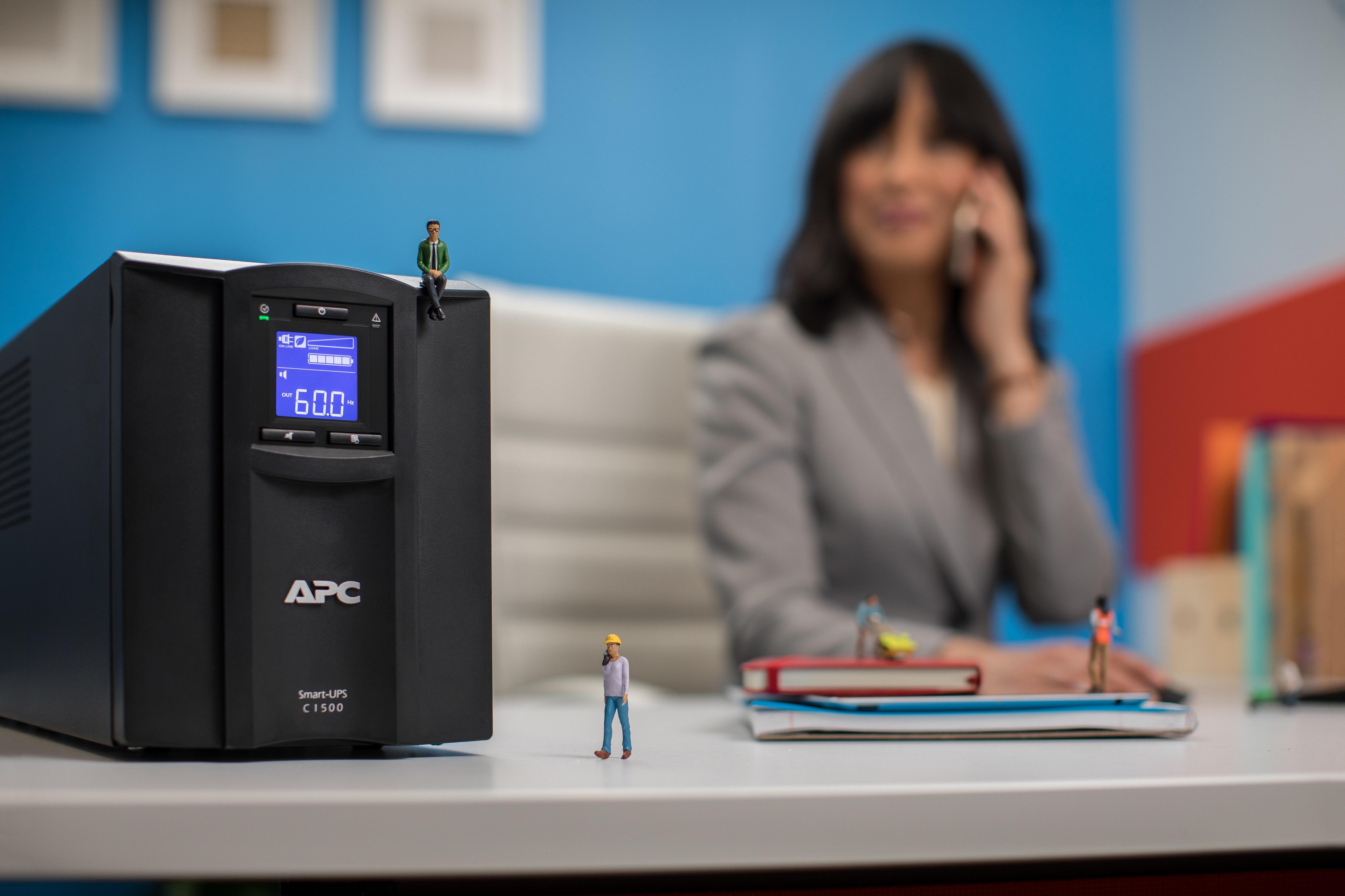 APC - APC Smart-UPS C 1500VA LCD