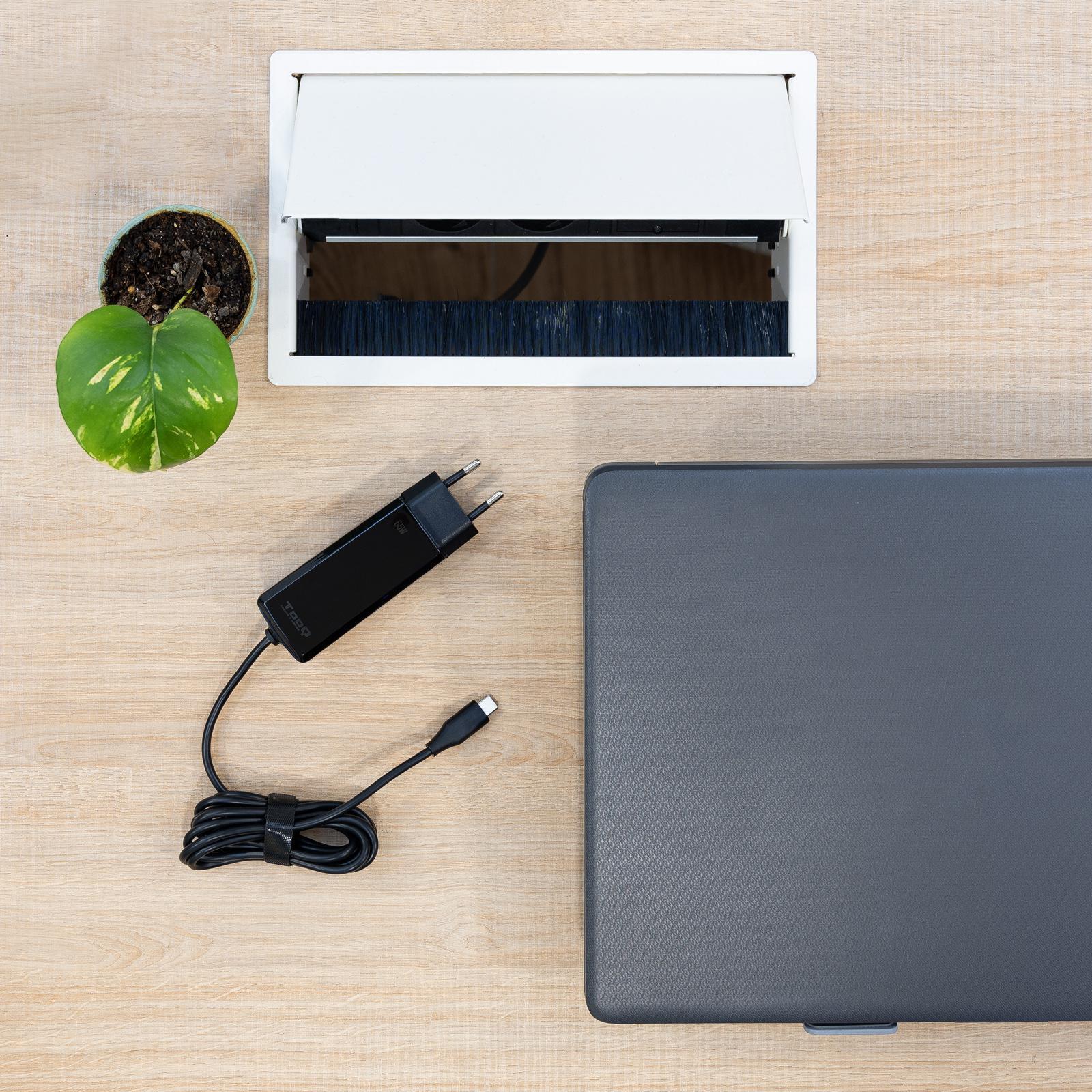 Tooq - Cargador de Portátil GaN Tooq USB-C PD 65W Negro
