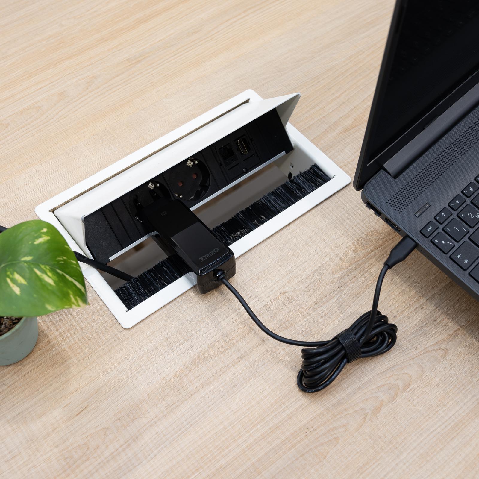 Tooq - Cargador de Portátil GaN Tooq USB-C PD 65W Negro